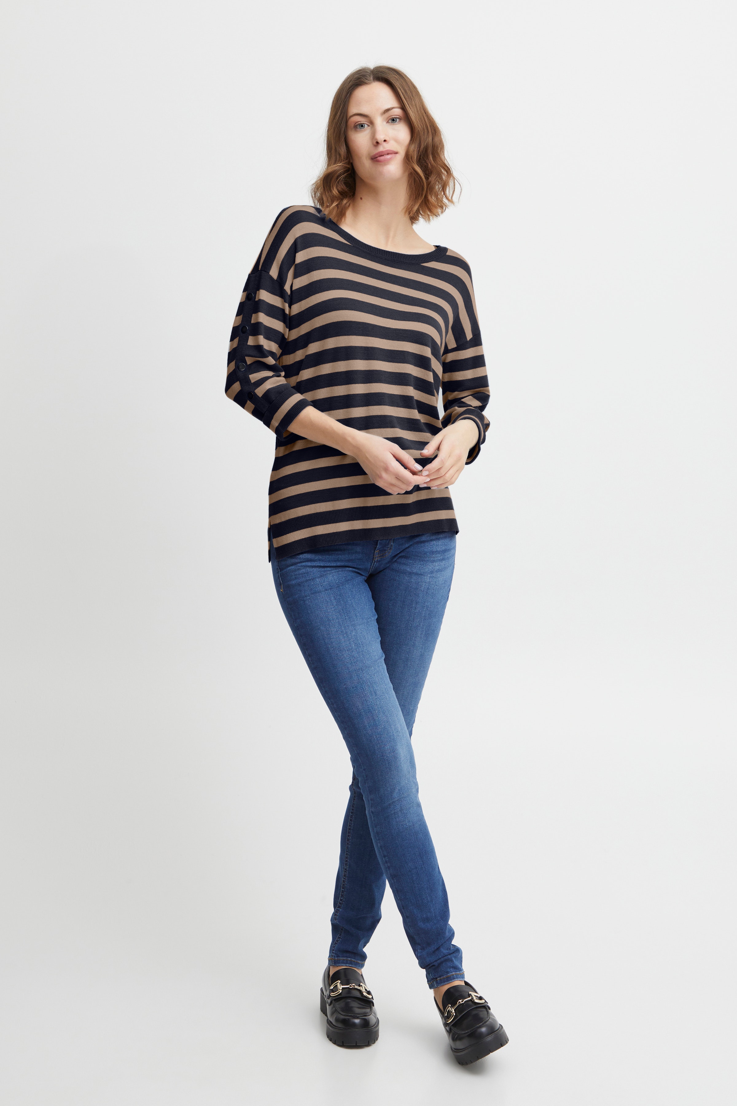 FRBESMOCK Pullover LOOKBOOK FRONT 20610279-201450