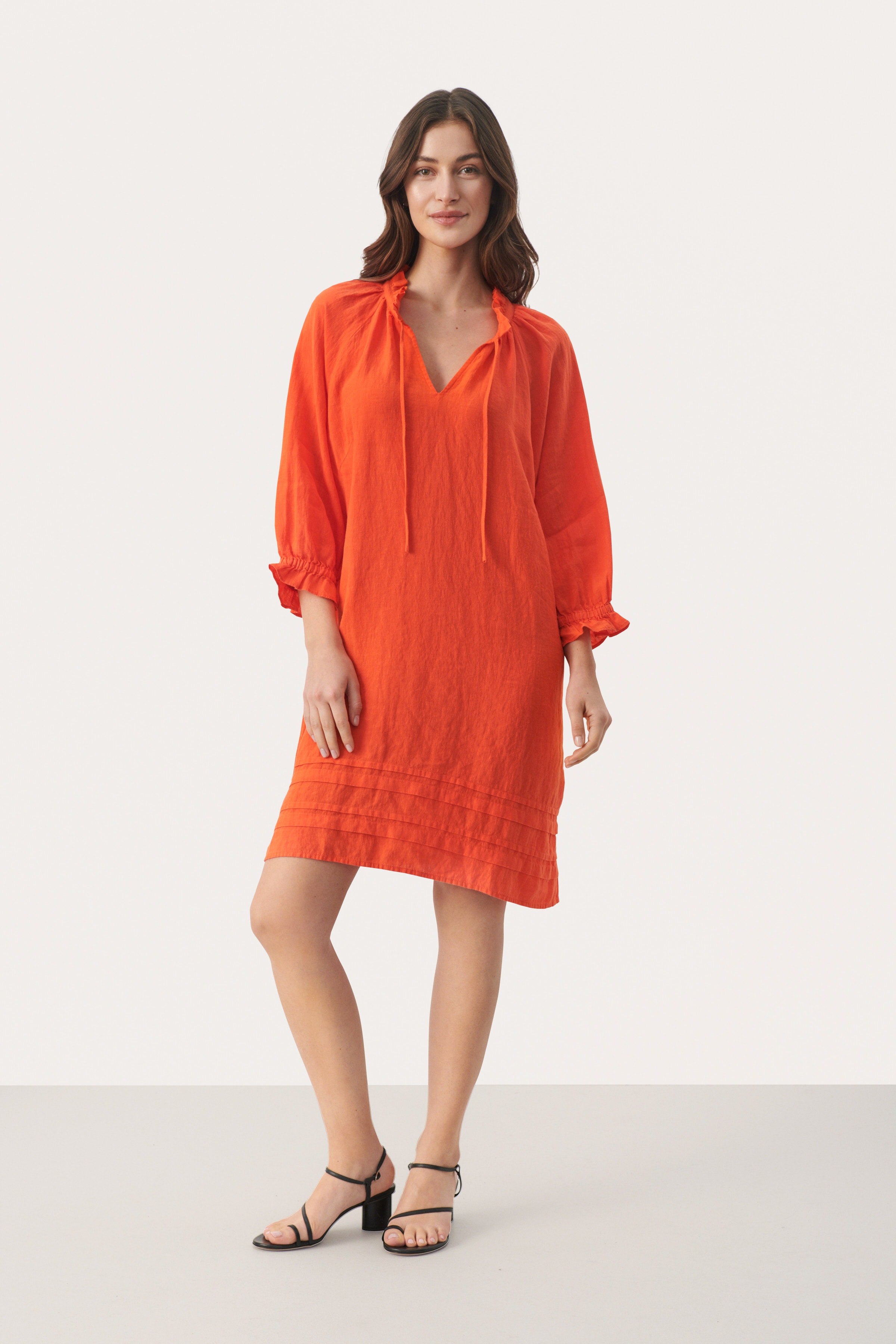 AranPW Short linen dress LOOKBOOK FRONT 30308746-171562