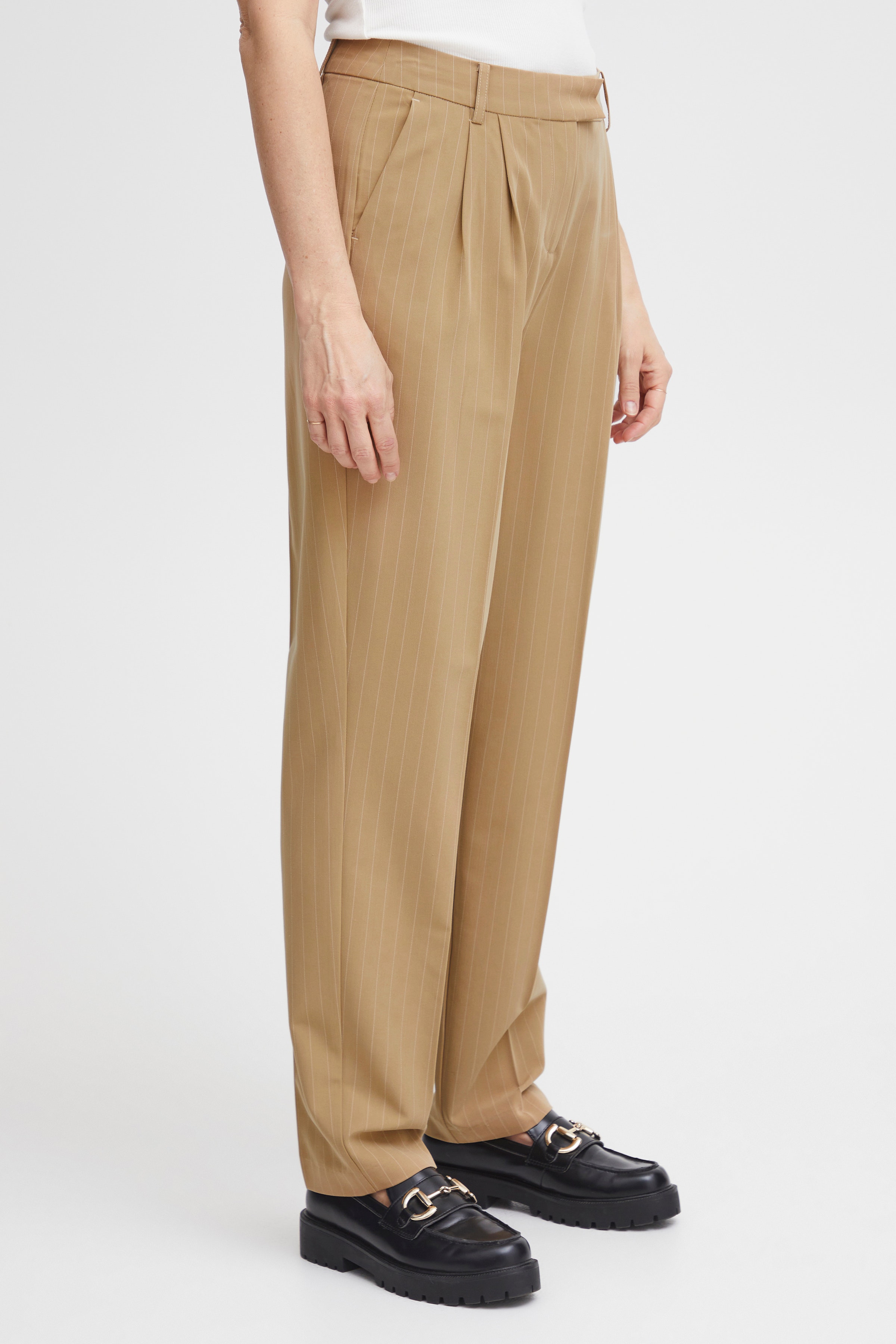 FRCALLIE Trousers LOOKBOOK FRONT 20612476-202145