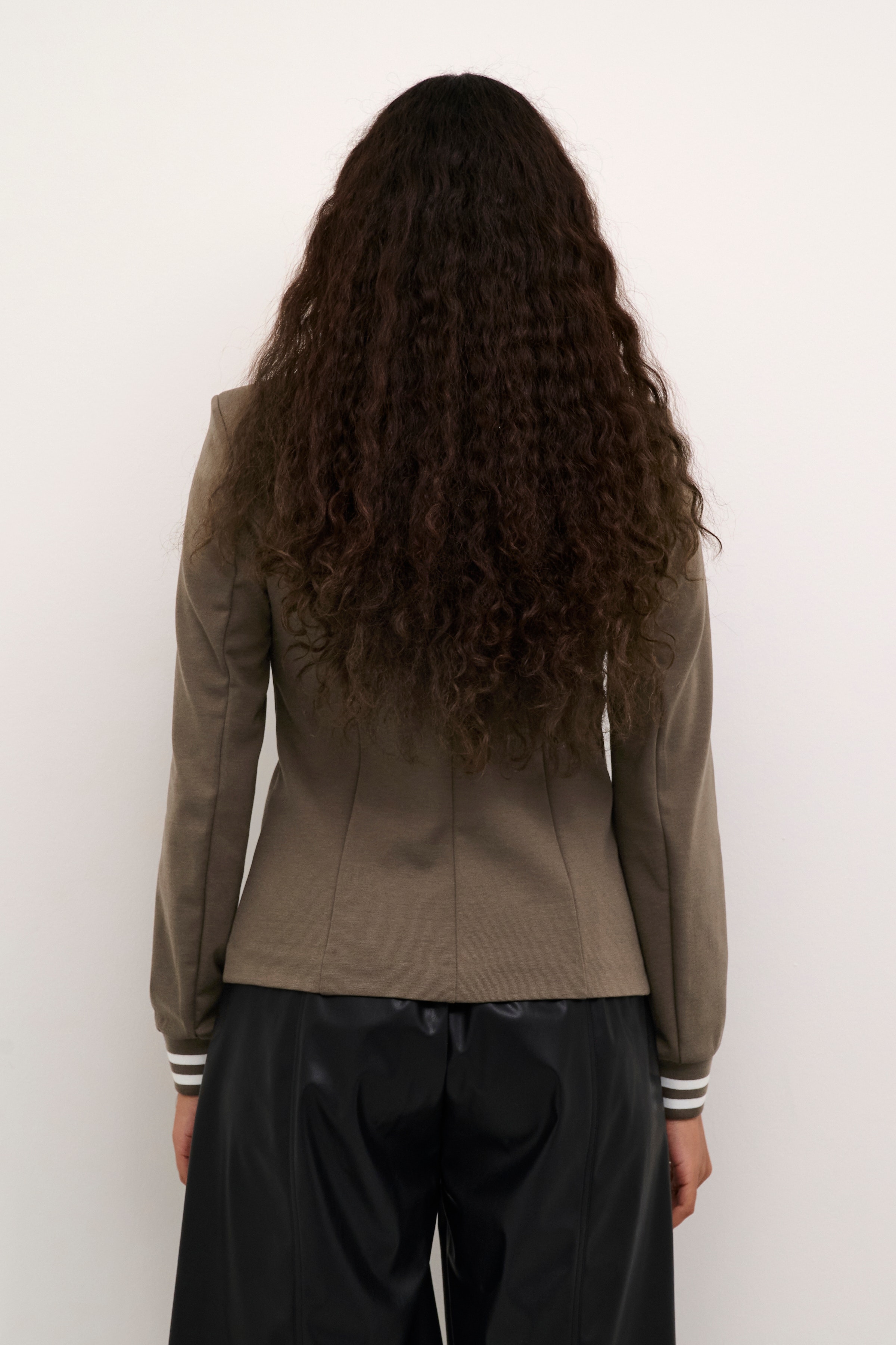 KAKinnie Blazer LOOKBOOK BACK 10550800-106442