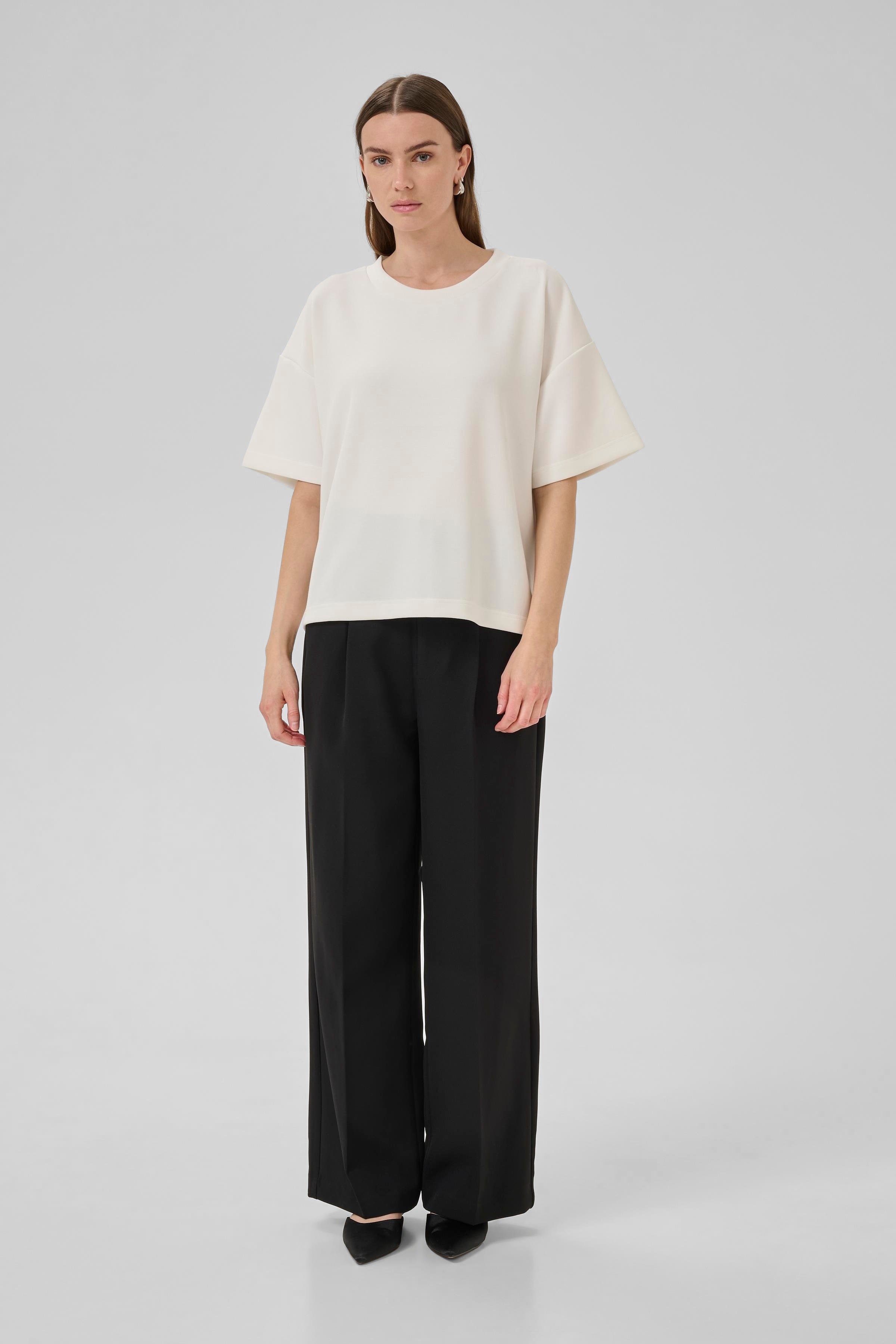 HelleMW T-shirt LOOKBOOK FRONT 10705231-110602