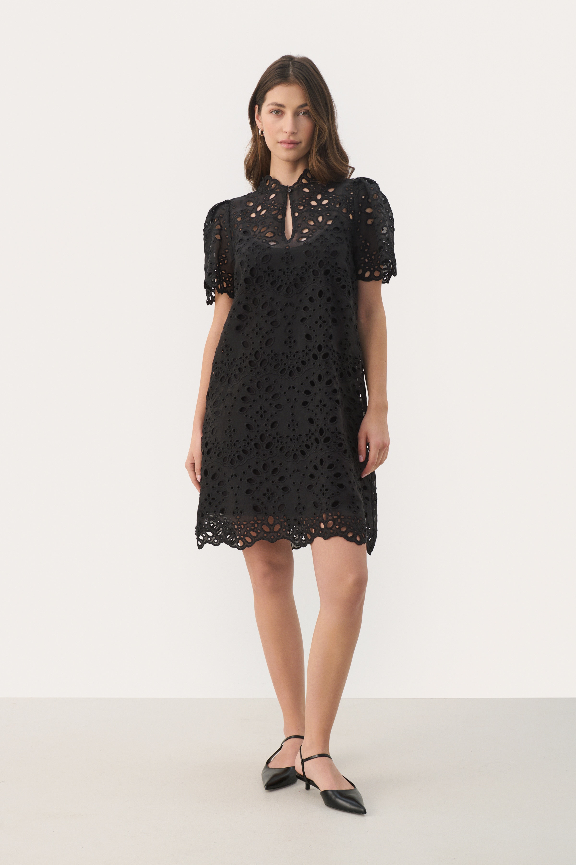 GebellaPW Short lace dress LOOKBOOK FRONT 30308616-194008