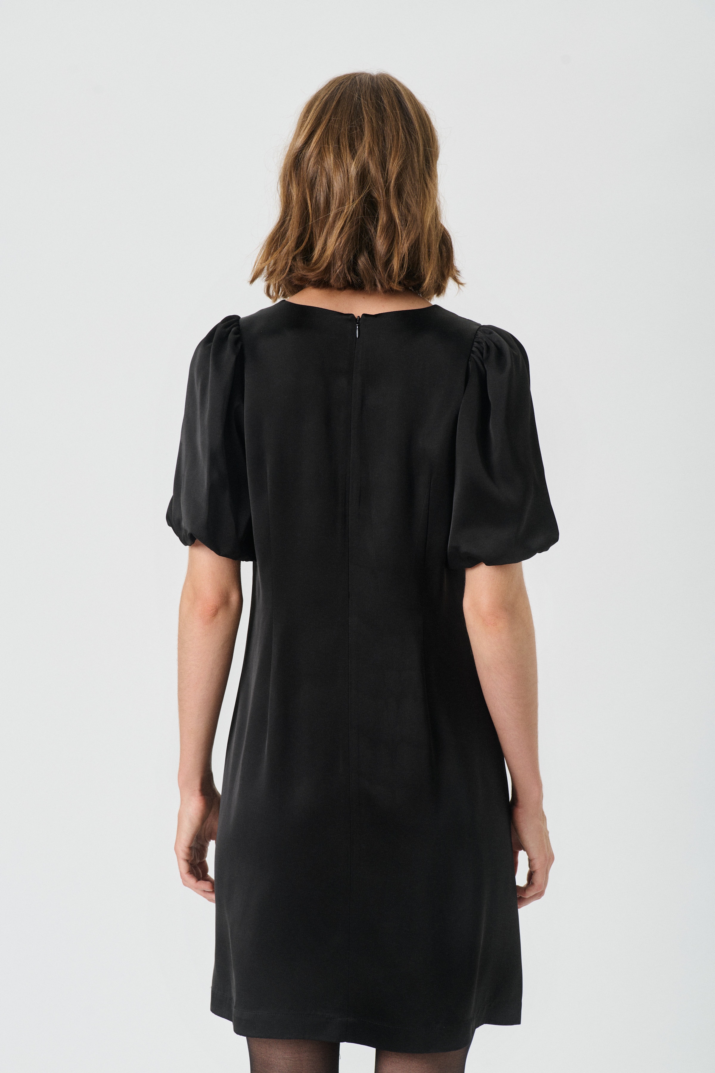UlvaPW Dress LOOKBOOK BACK 30310131-194008