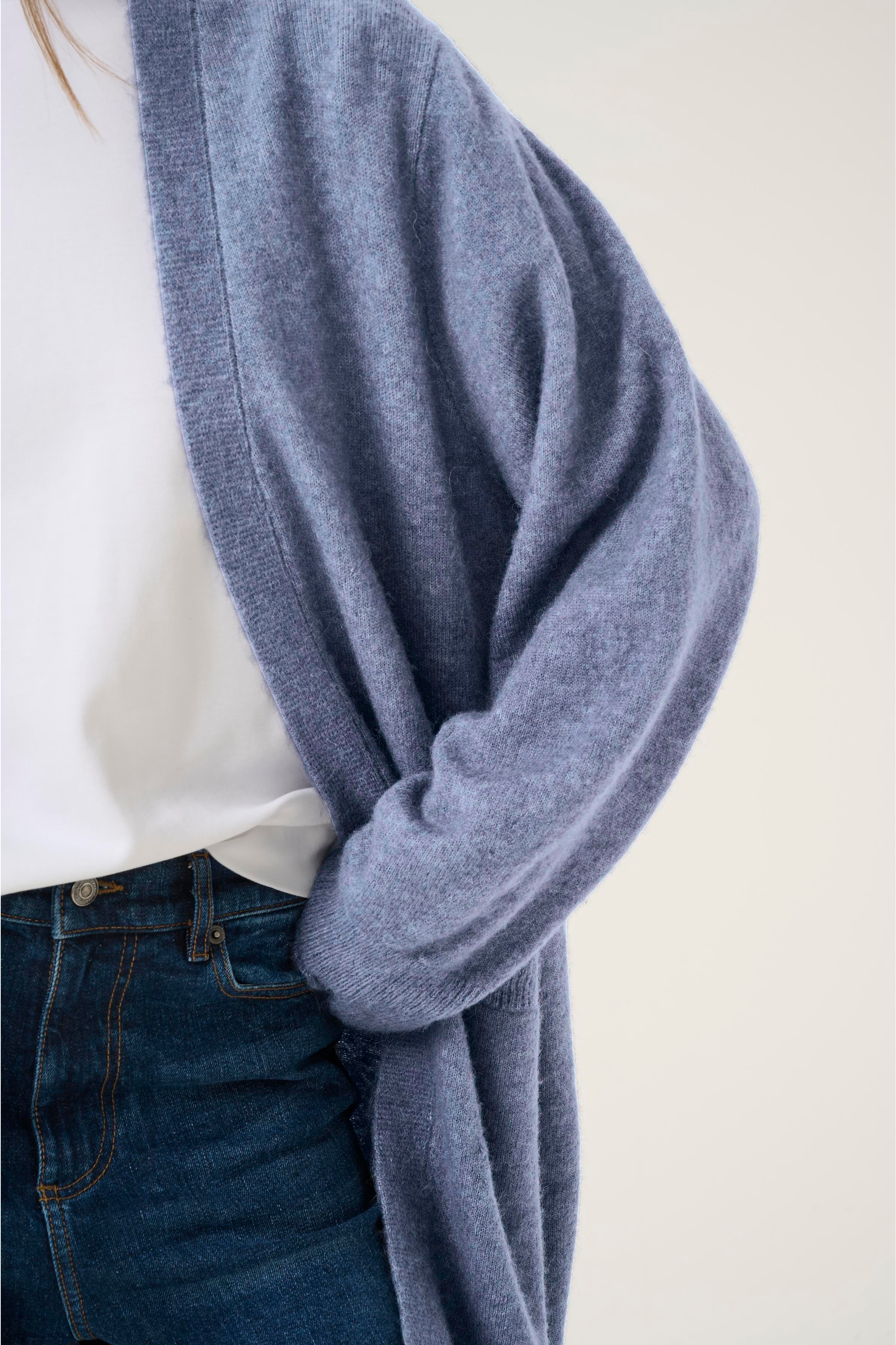 GuniIW Cardigan LOOKBOOK DETAIL 30111023-173912