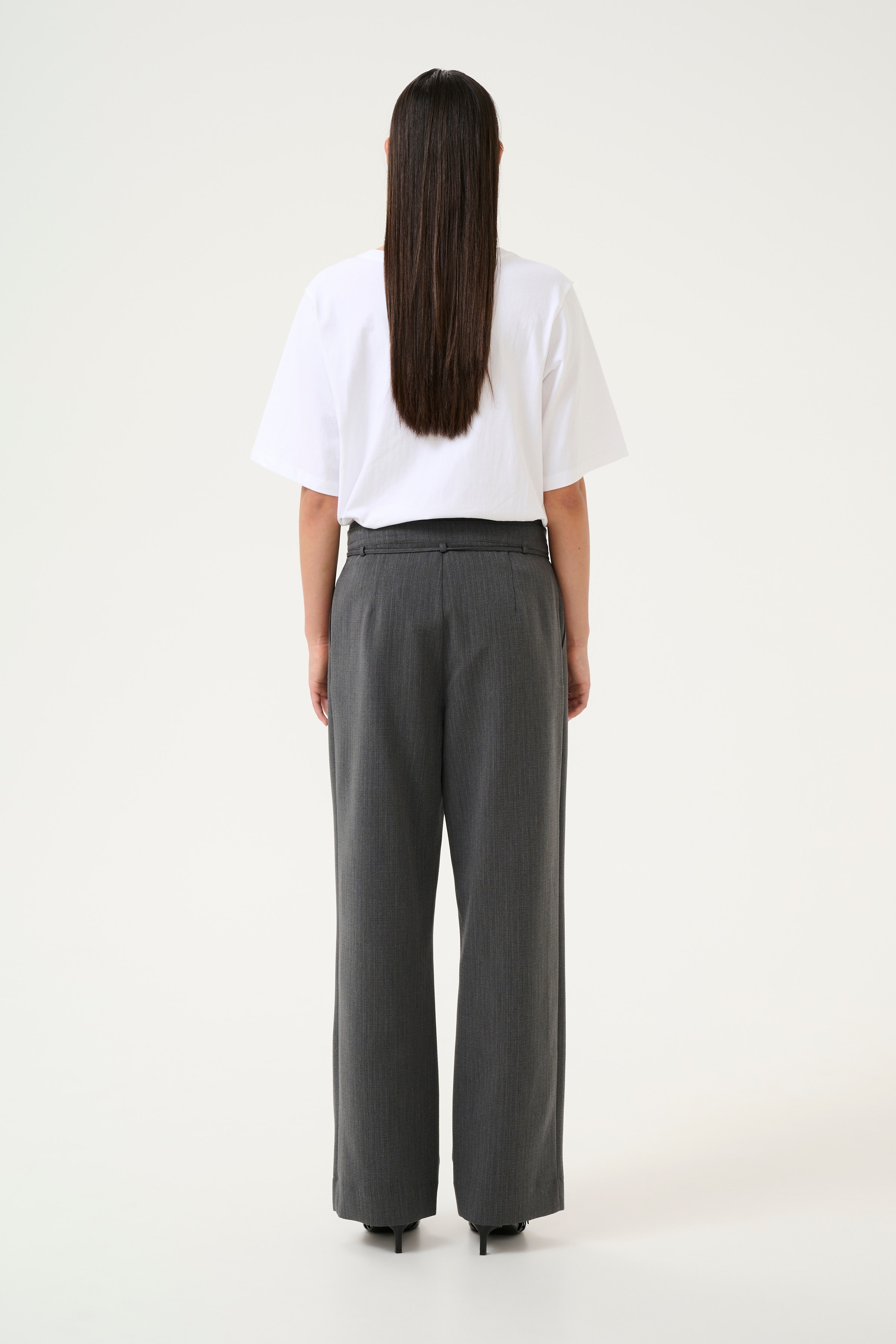 KBRo Trousers LOOKBOOK FRONT 10105154-105059