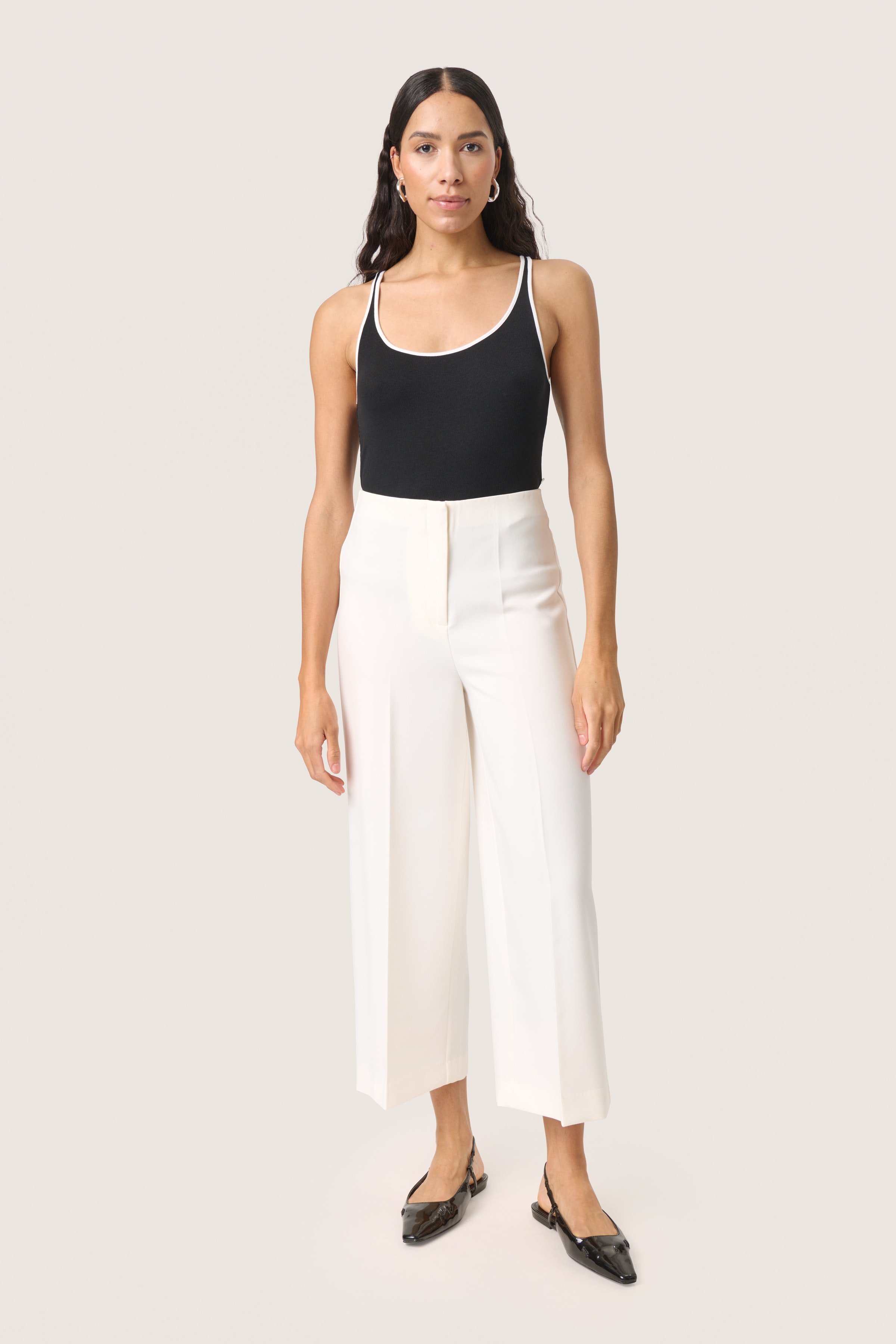 SLCorinne Cropped Bukser LOOKBOOK FRONT 30407013-111001