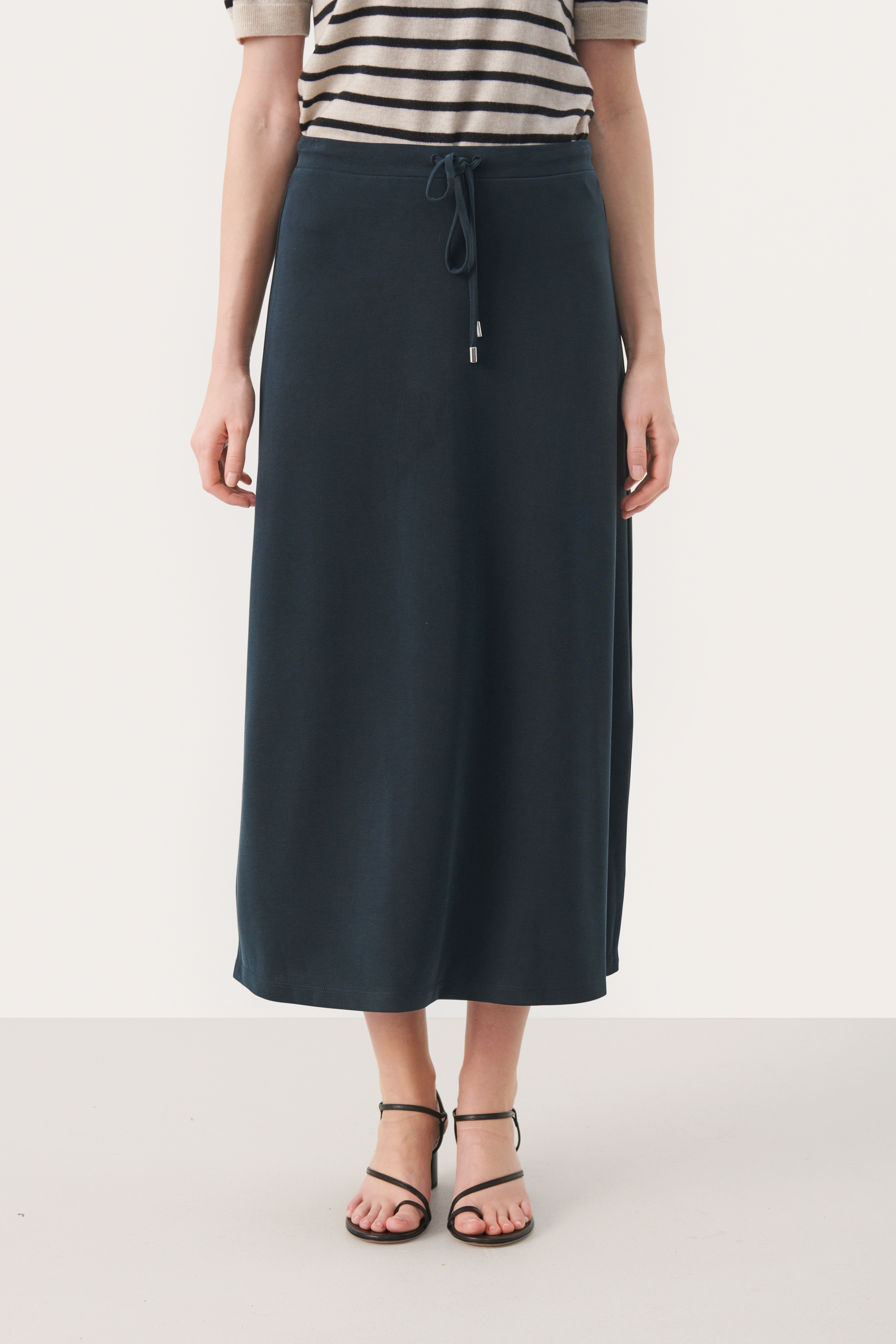 HilmaPW Lång kjol LOOKBOOK FRONT 30308710-194013