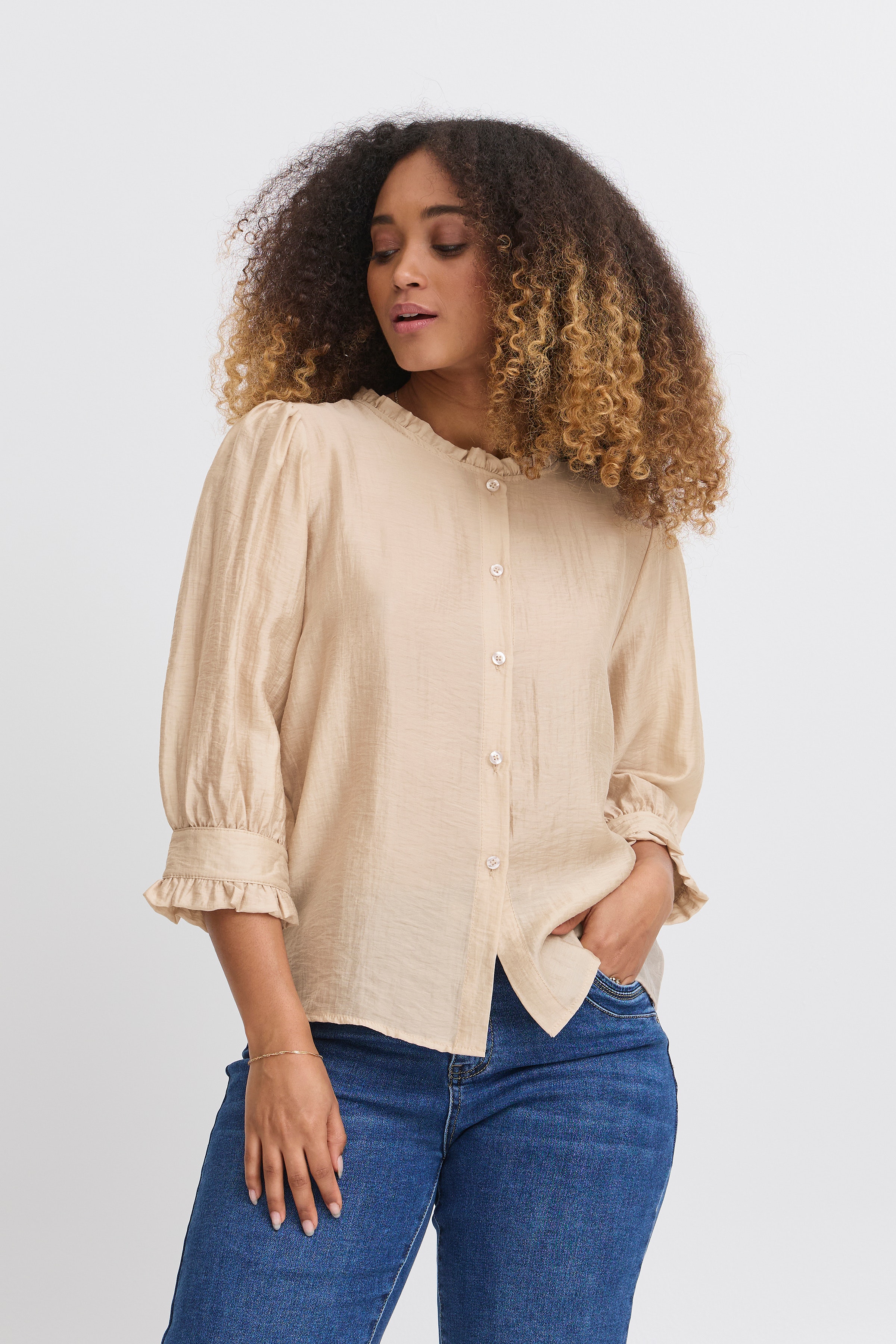 SBLEICE Bluse LOOKBOOK FRONT 22100900-130907