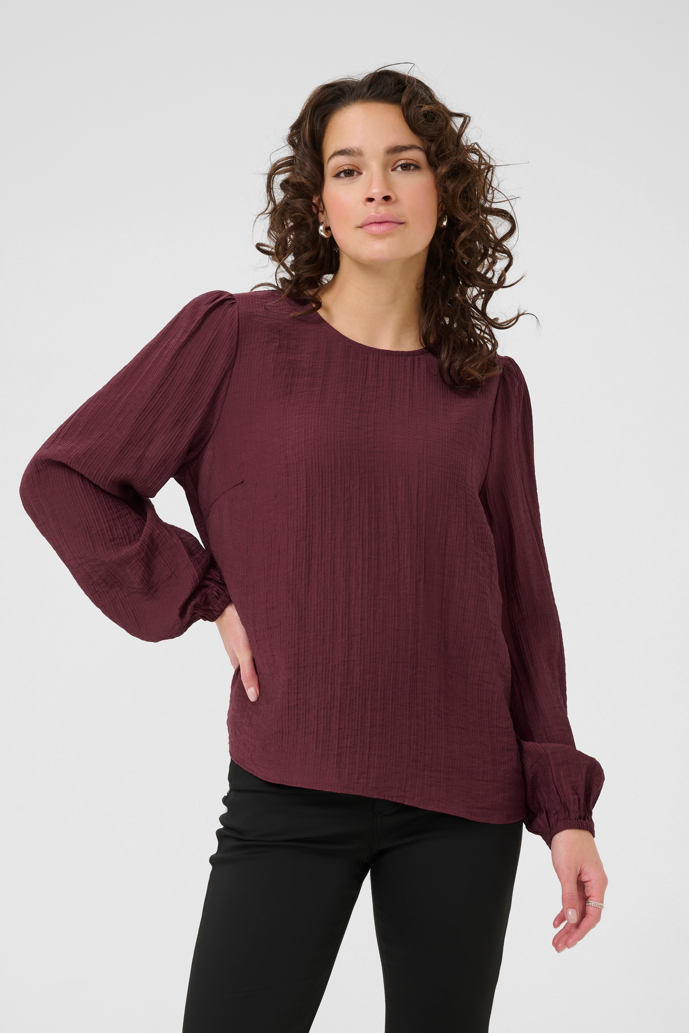 KAvivy Bluse LOOKBOOK FRONT 10510698-191528
