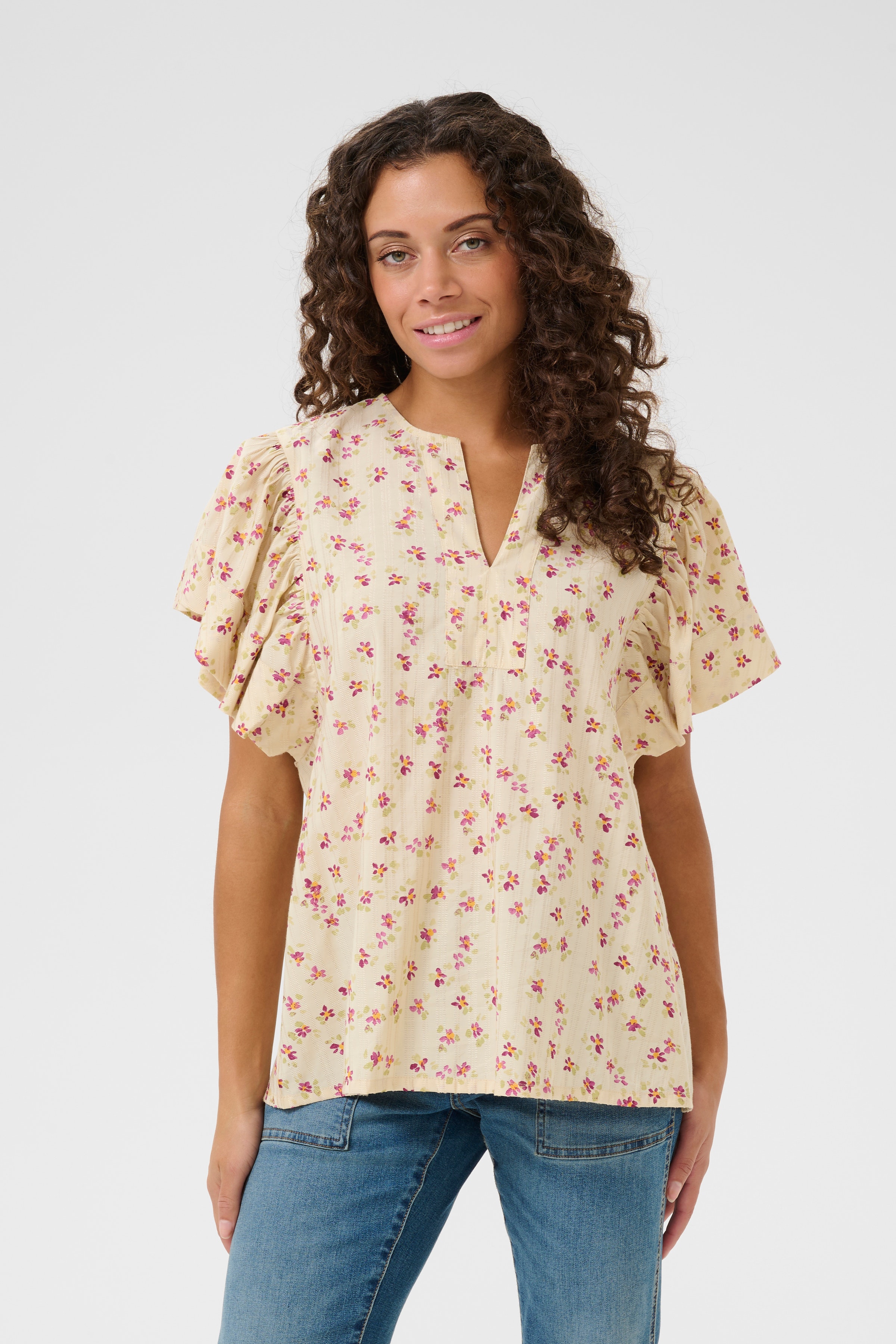 CUpuglia Bluse LOOKBOOK FRONT 50111850-107669