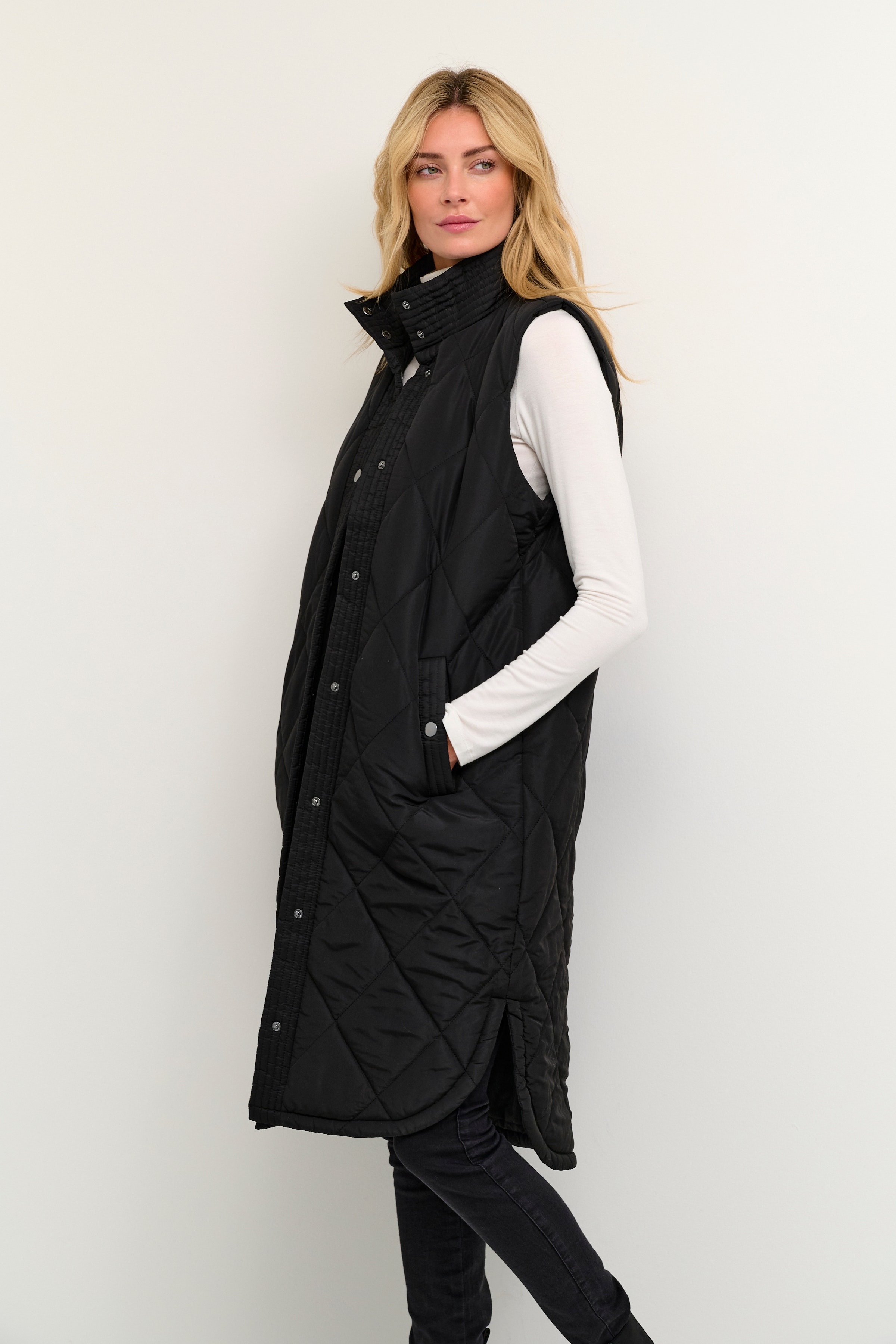 KAmeria Warme Weste LOOKBOOK FRONT 10505686-100121
