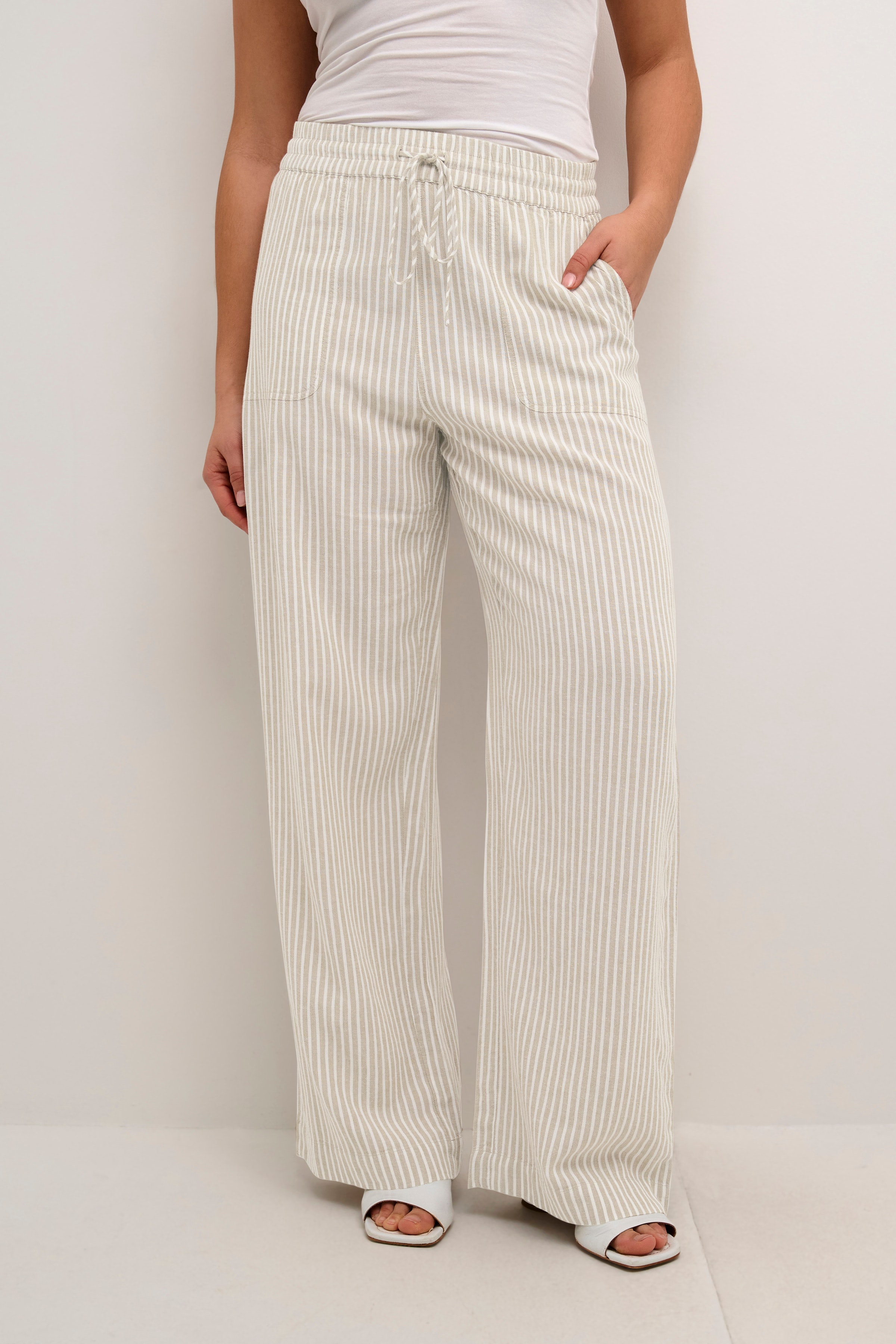 KAmilia Linen trousers LOOKBOOK FRONT 10508314-105466