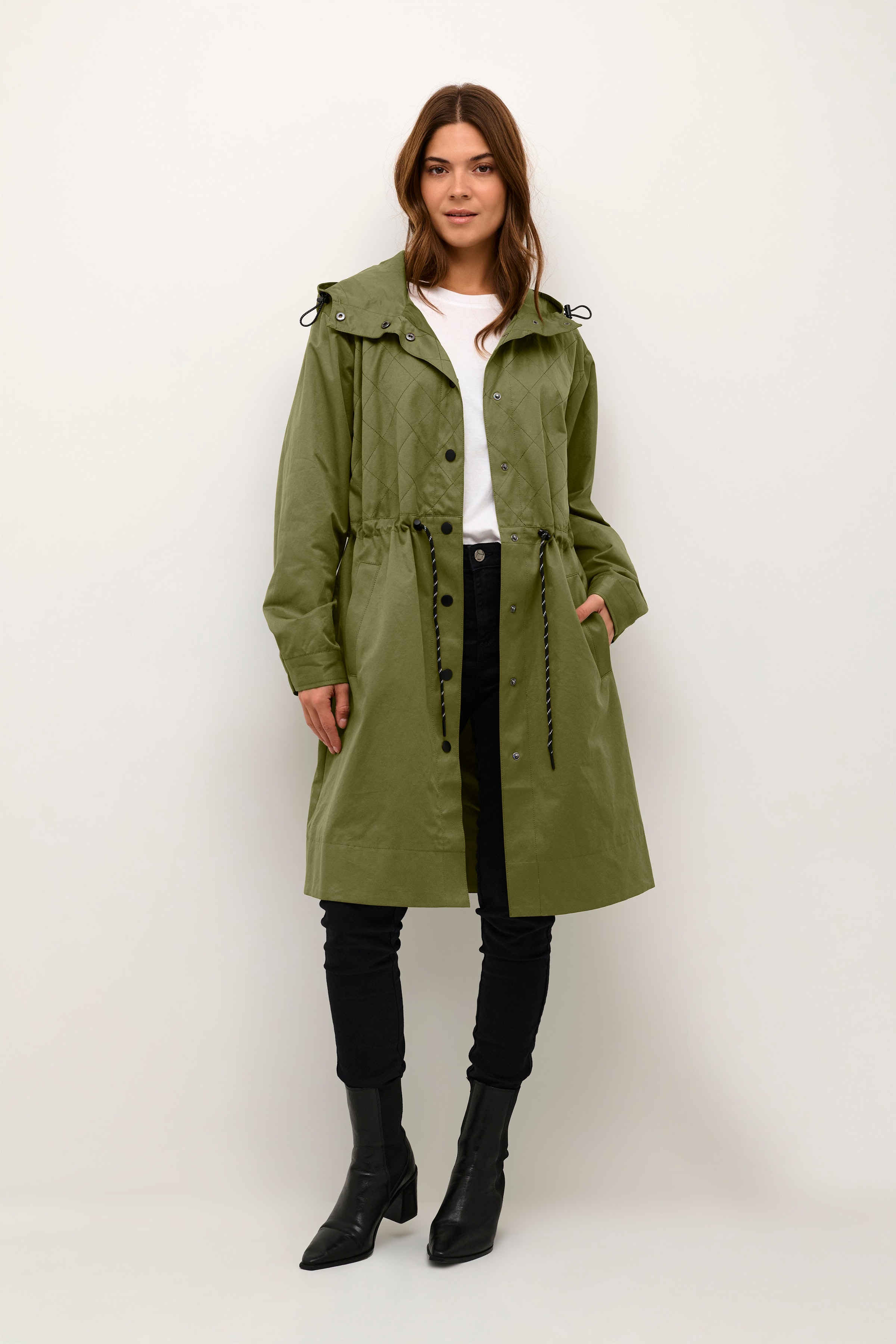 BPregitze Ytterplagg LOOKBOOK FRONT 10590410-180521B