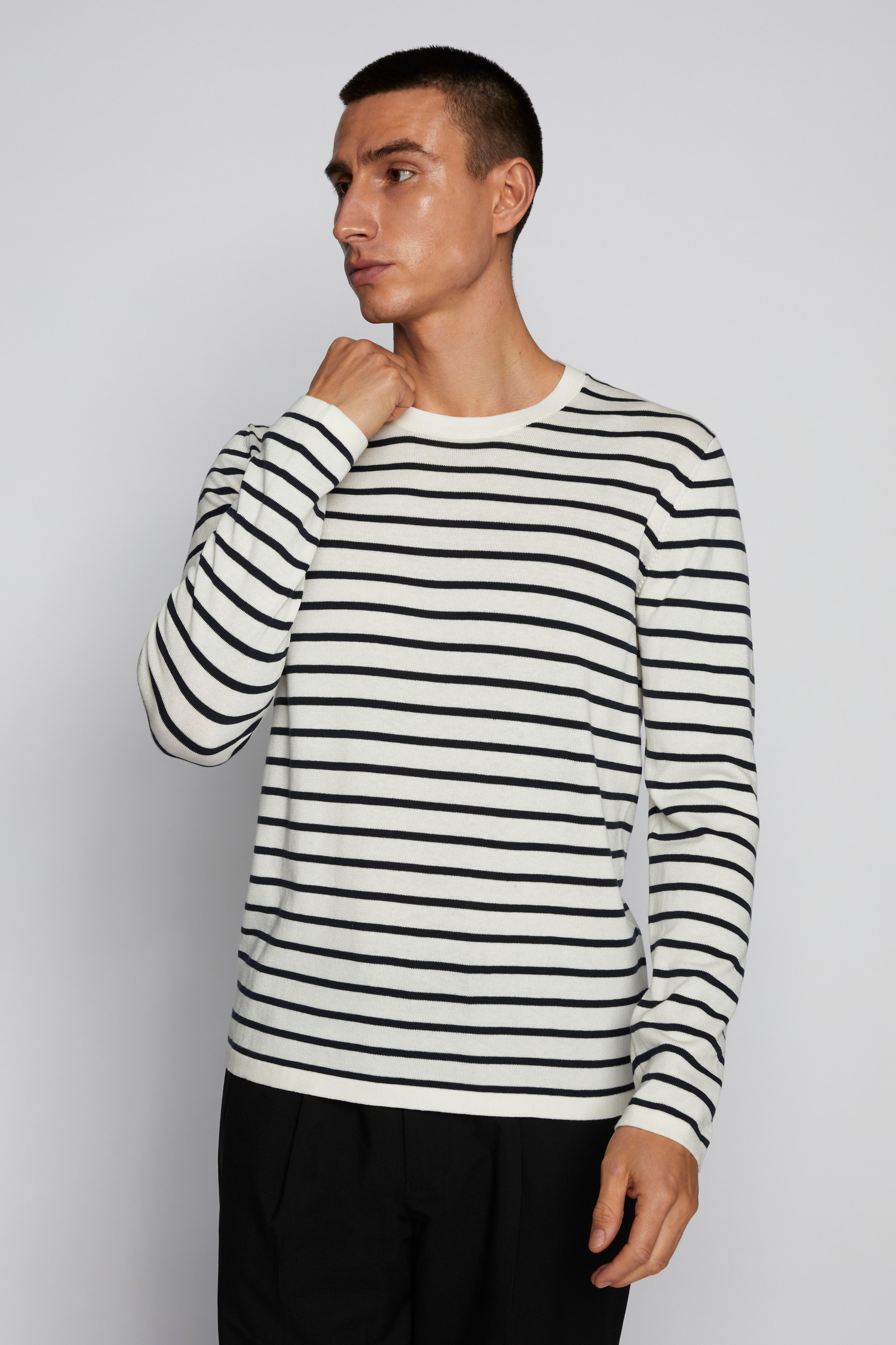 MAlennon Genser LOOKBOOK FRONT 30206529-194011