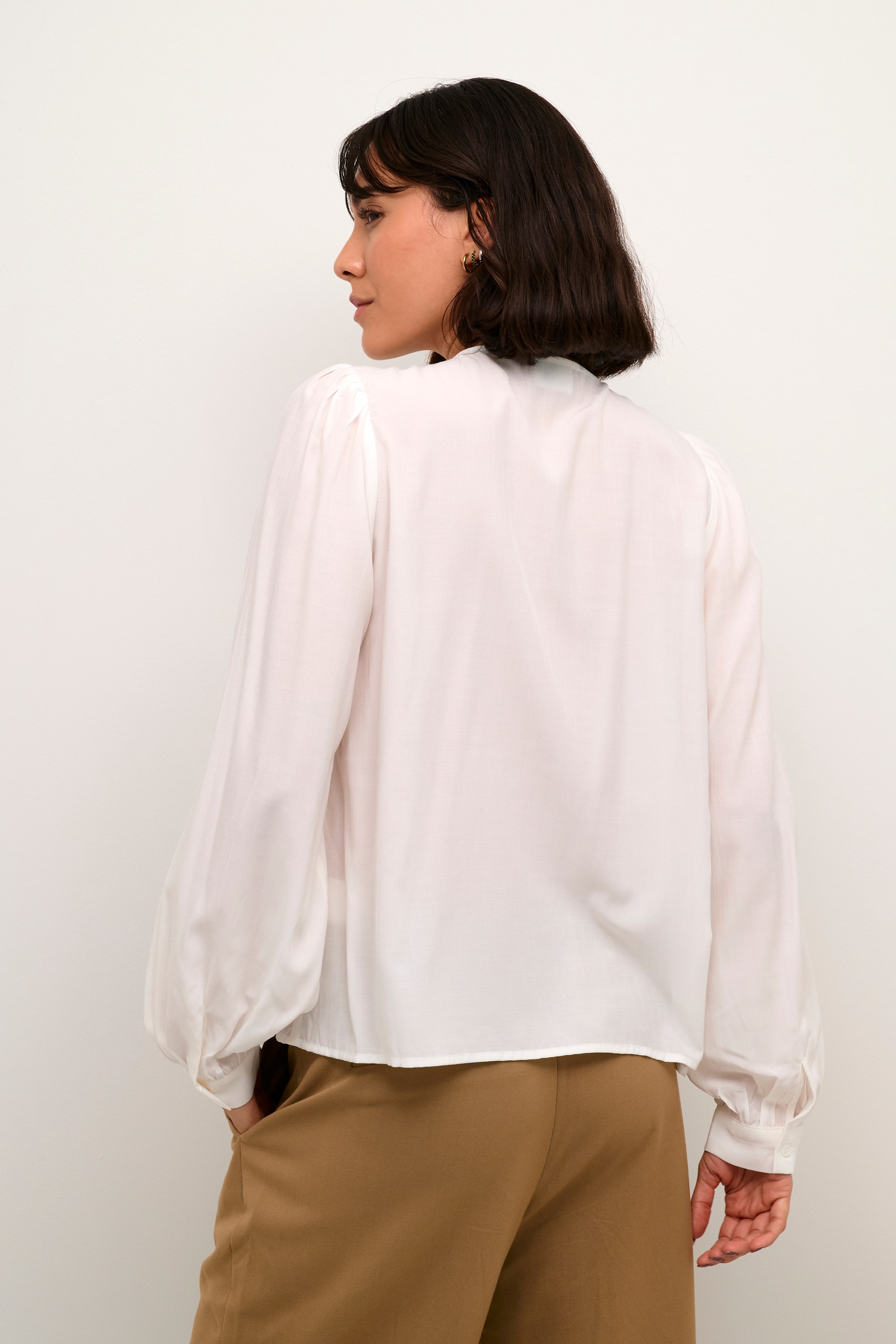 KAbarbara Blouse LOOKBOOK BACK 10508893-110602