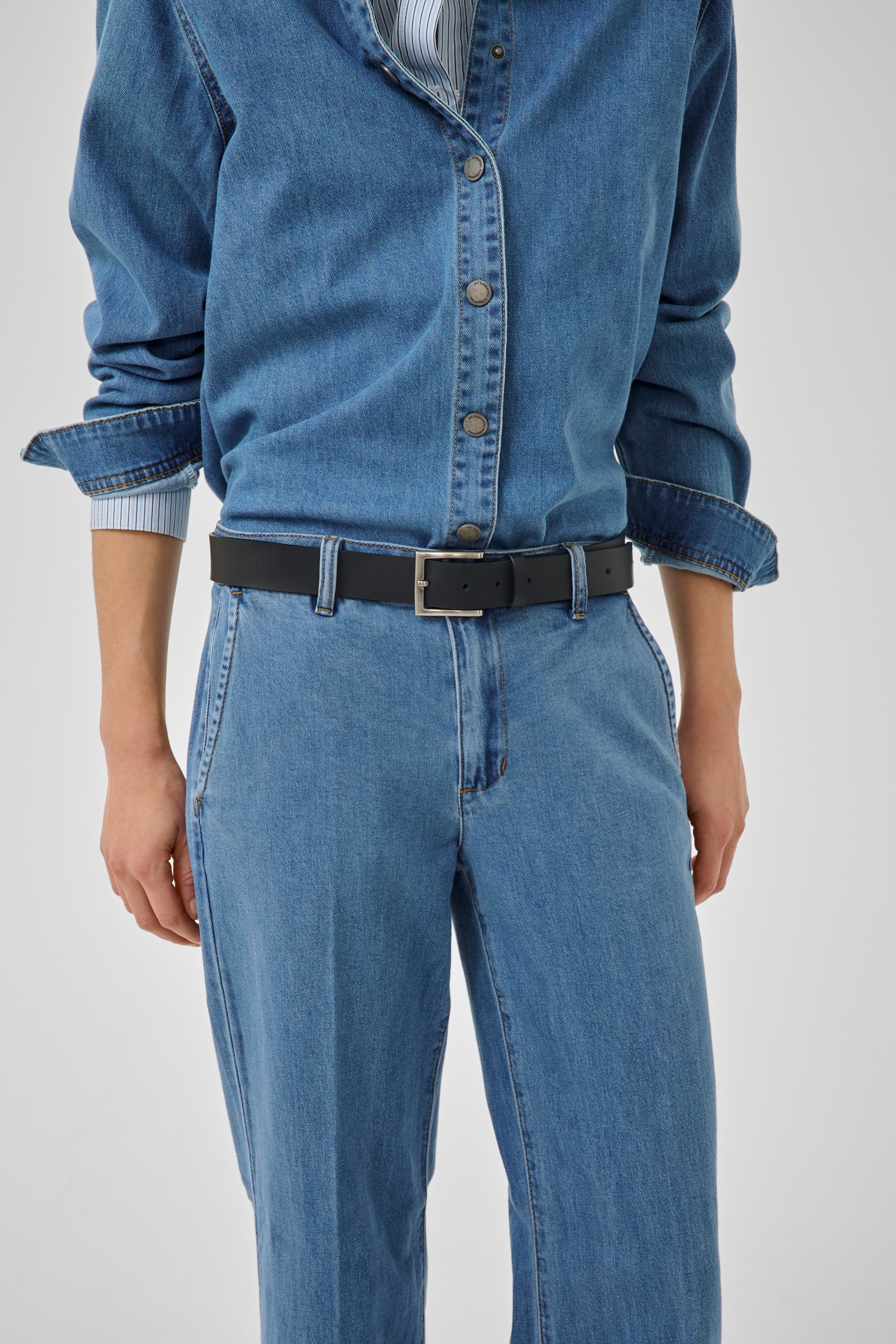 30 THE LARA 115 PANT LOOKBOOK DETAIL 10705210-100053