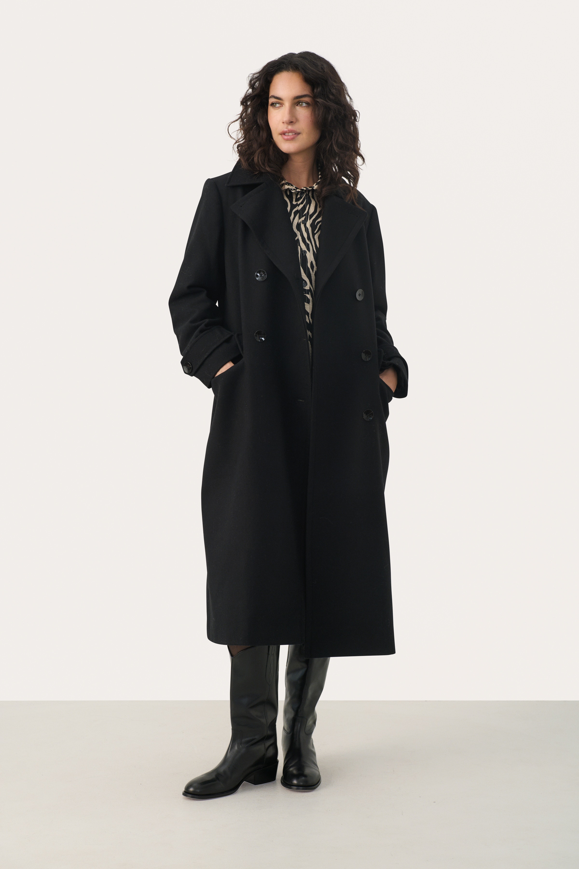 LizePW Coat LOOKBOOK FRONT 30309292-194008