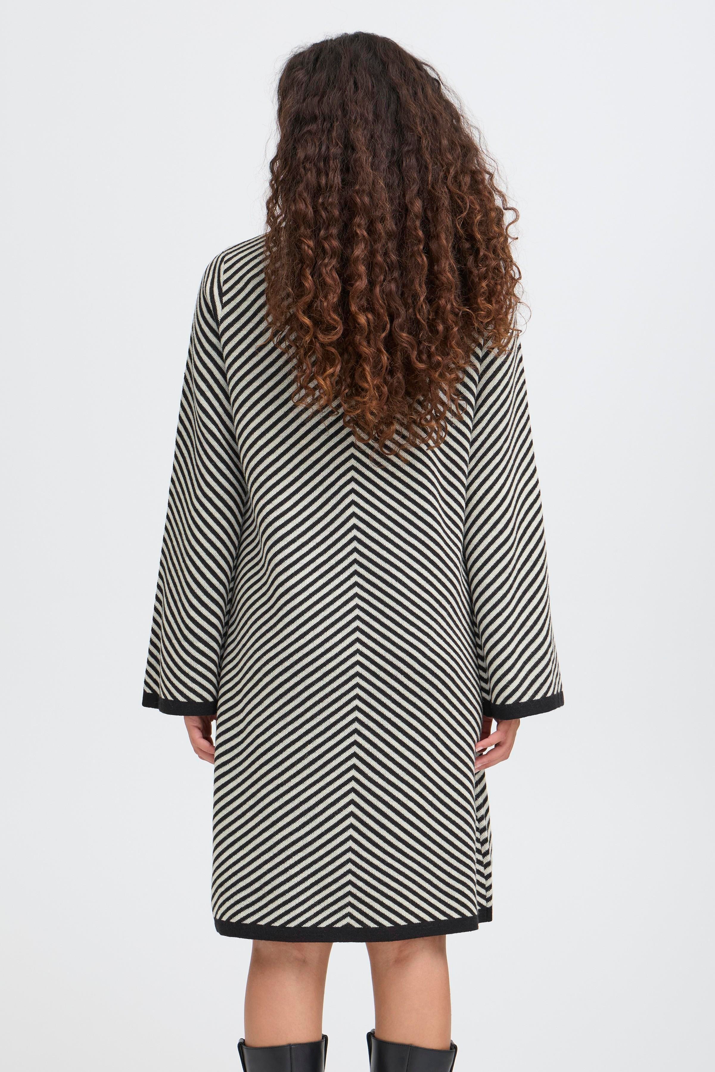 IHCORANNA Kjole LOOKBOOK BACK 20124513-194008