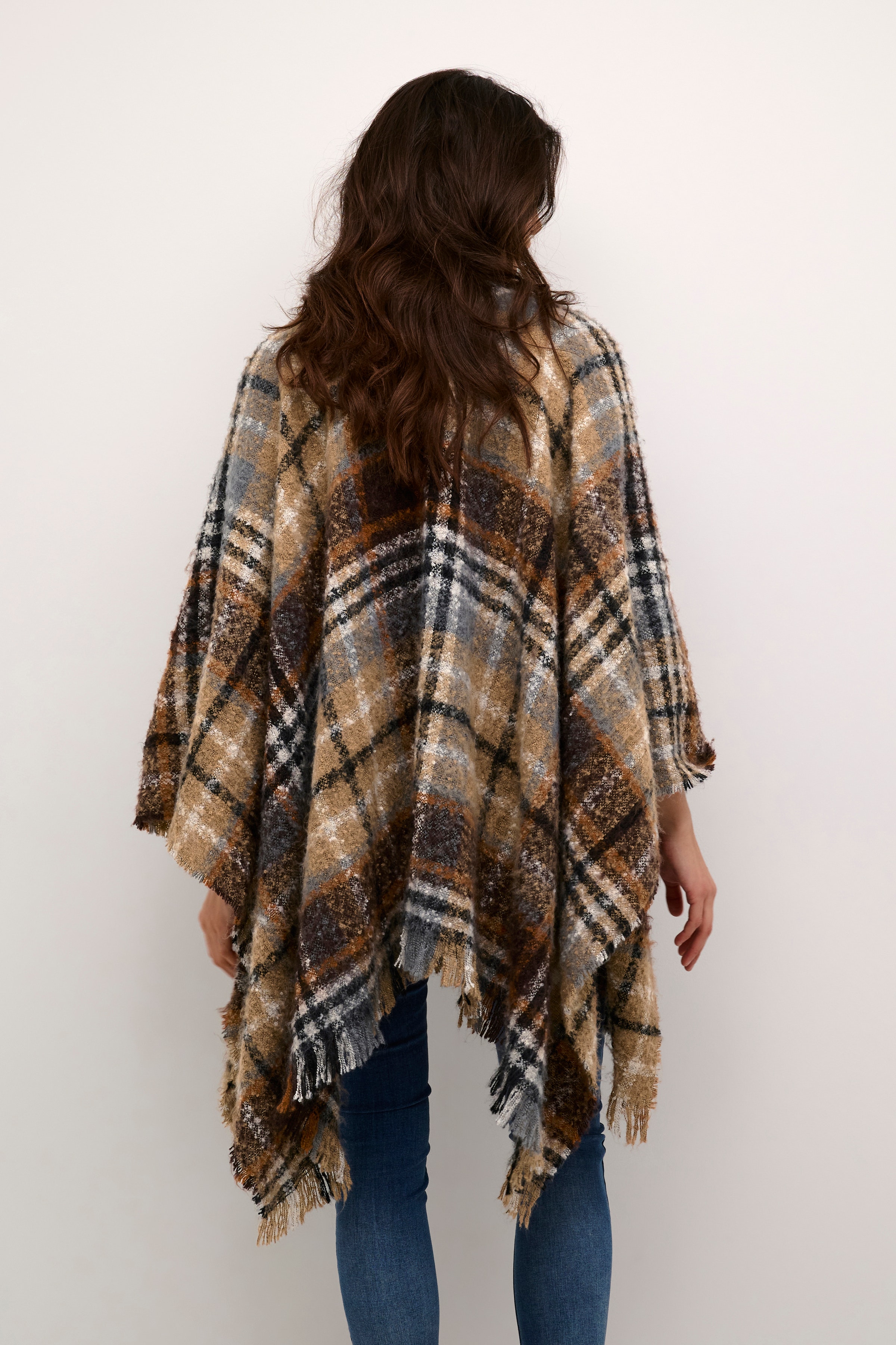 CRTika Cape LOOKBOOK BACK 10612944-106476