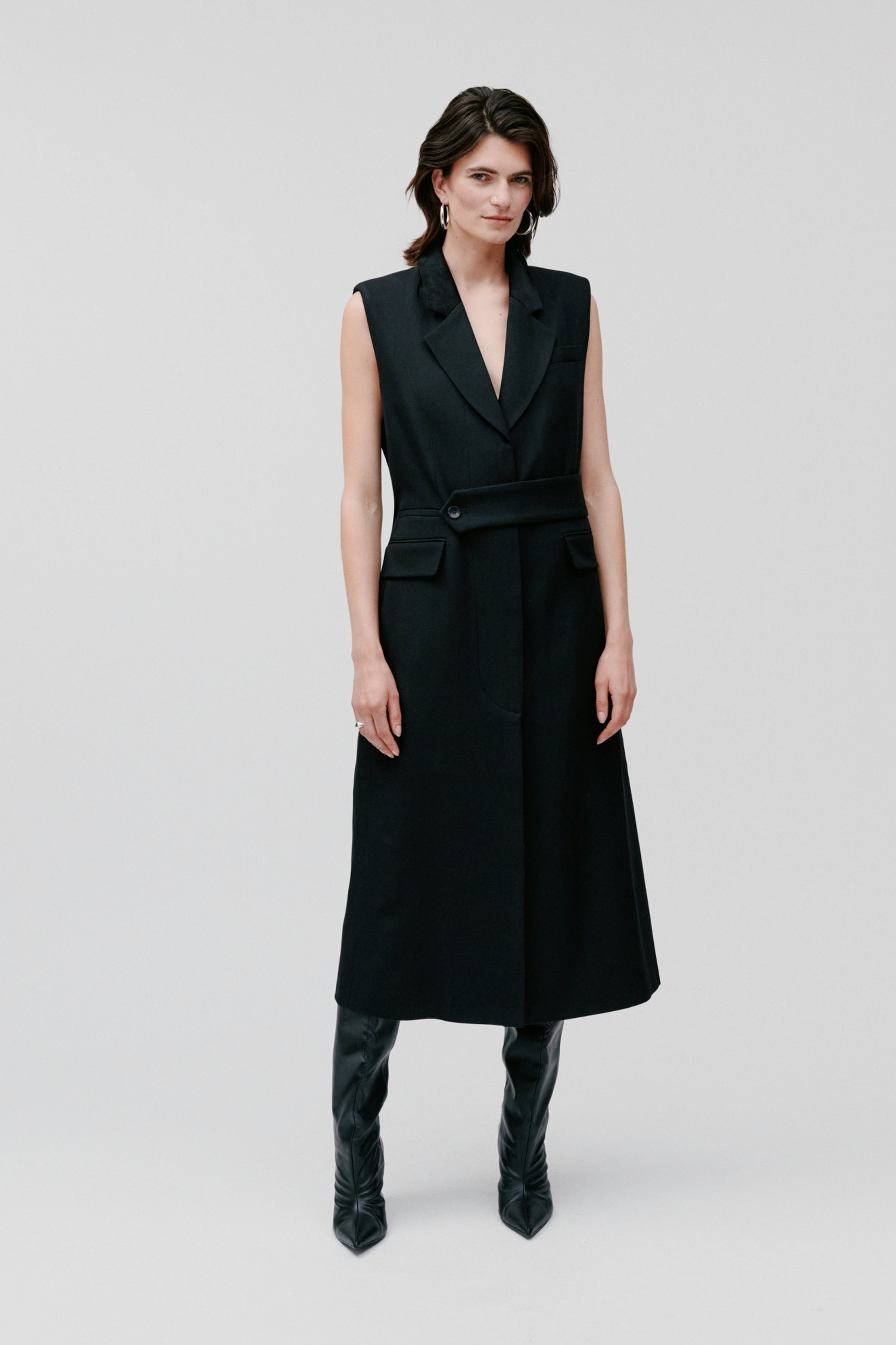 CORI WAISTCOAT LOOKBOOK FRONT 30600566-BK999