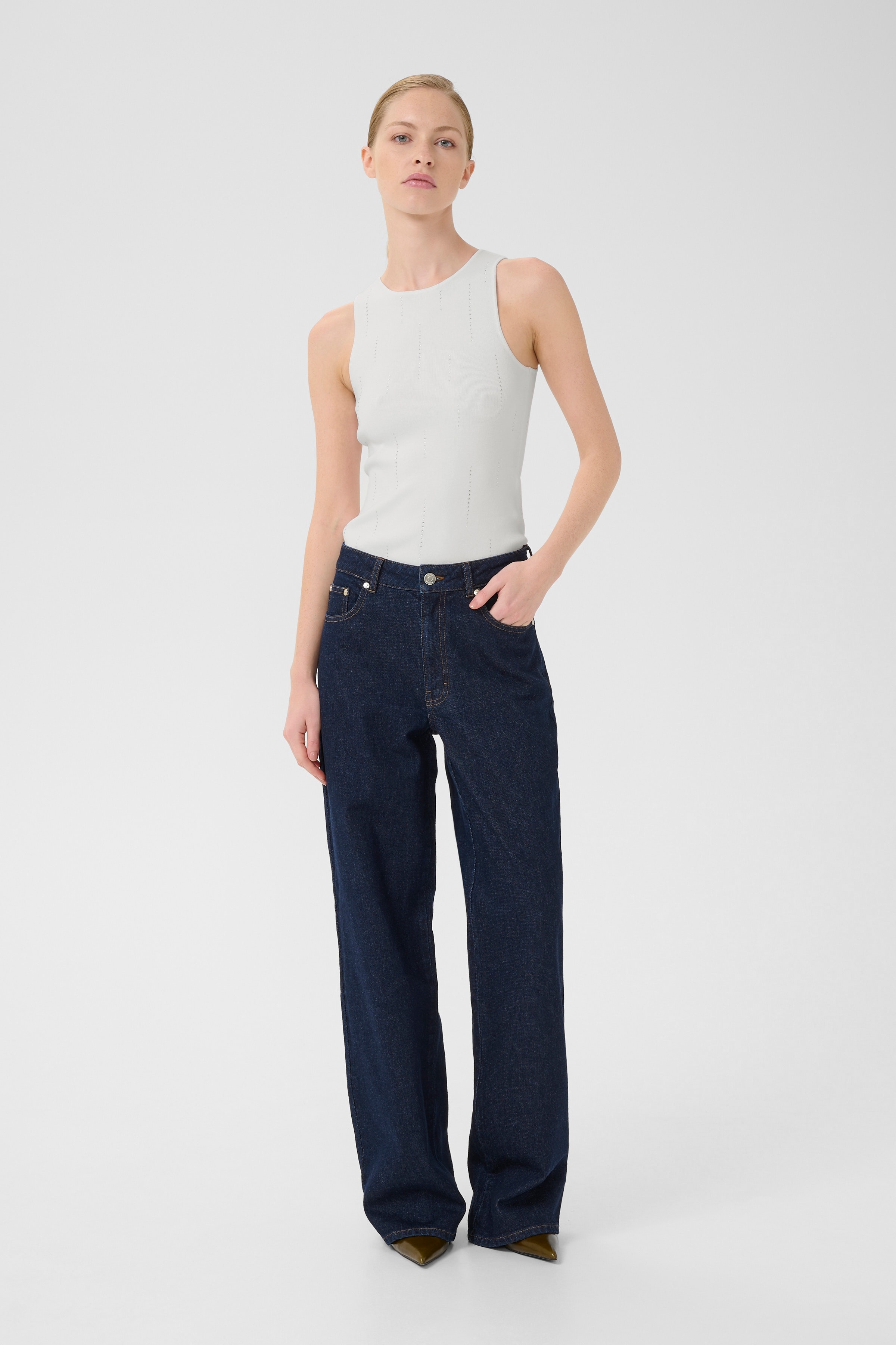 GZsaya Top LOOKBOOK FRONT 10910781-110601