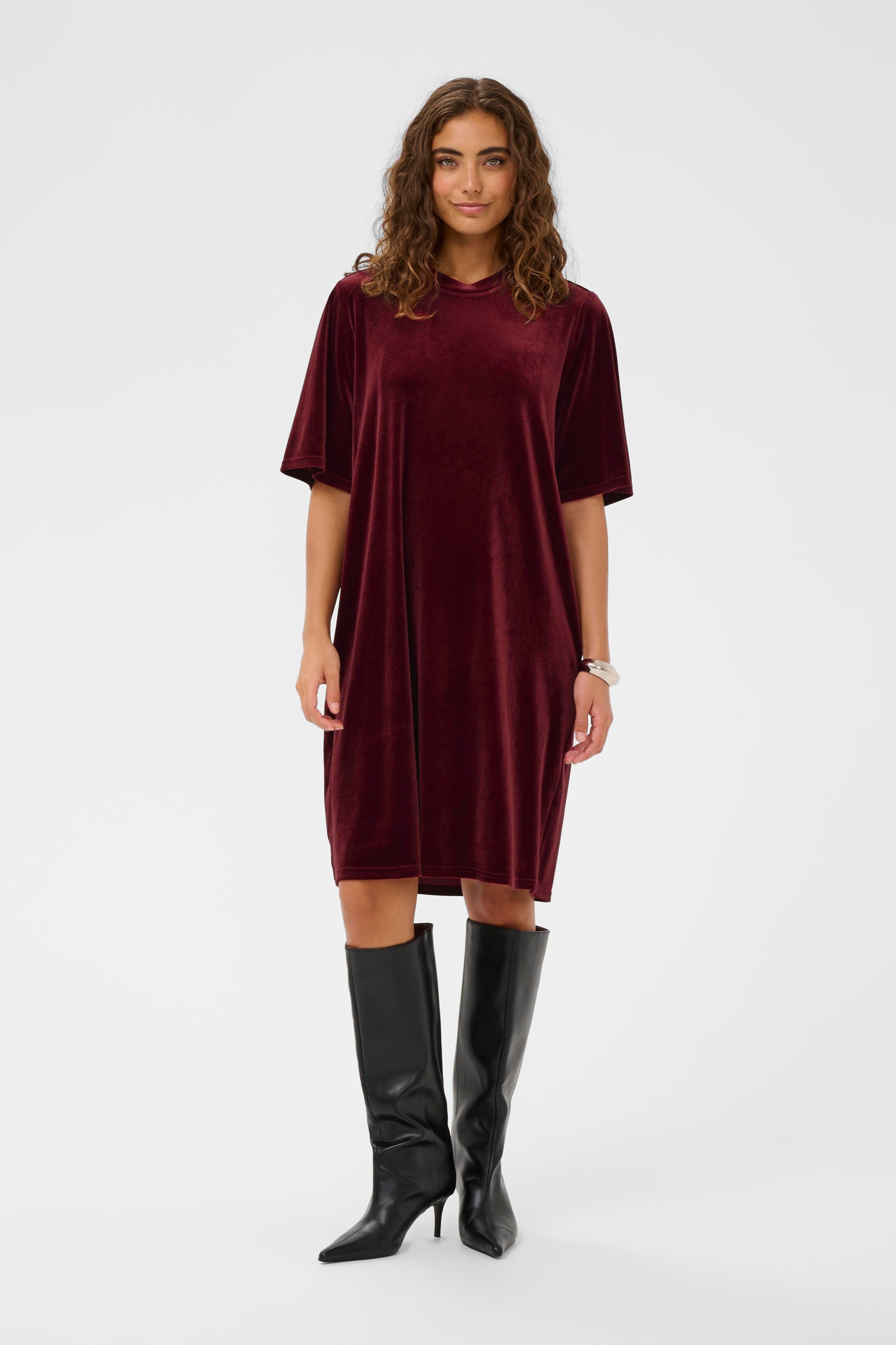 CUzoe velourkjole LOOKBOOK FRONT 50112495-191522