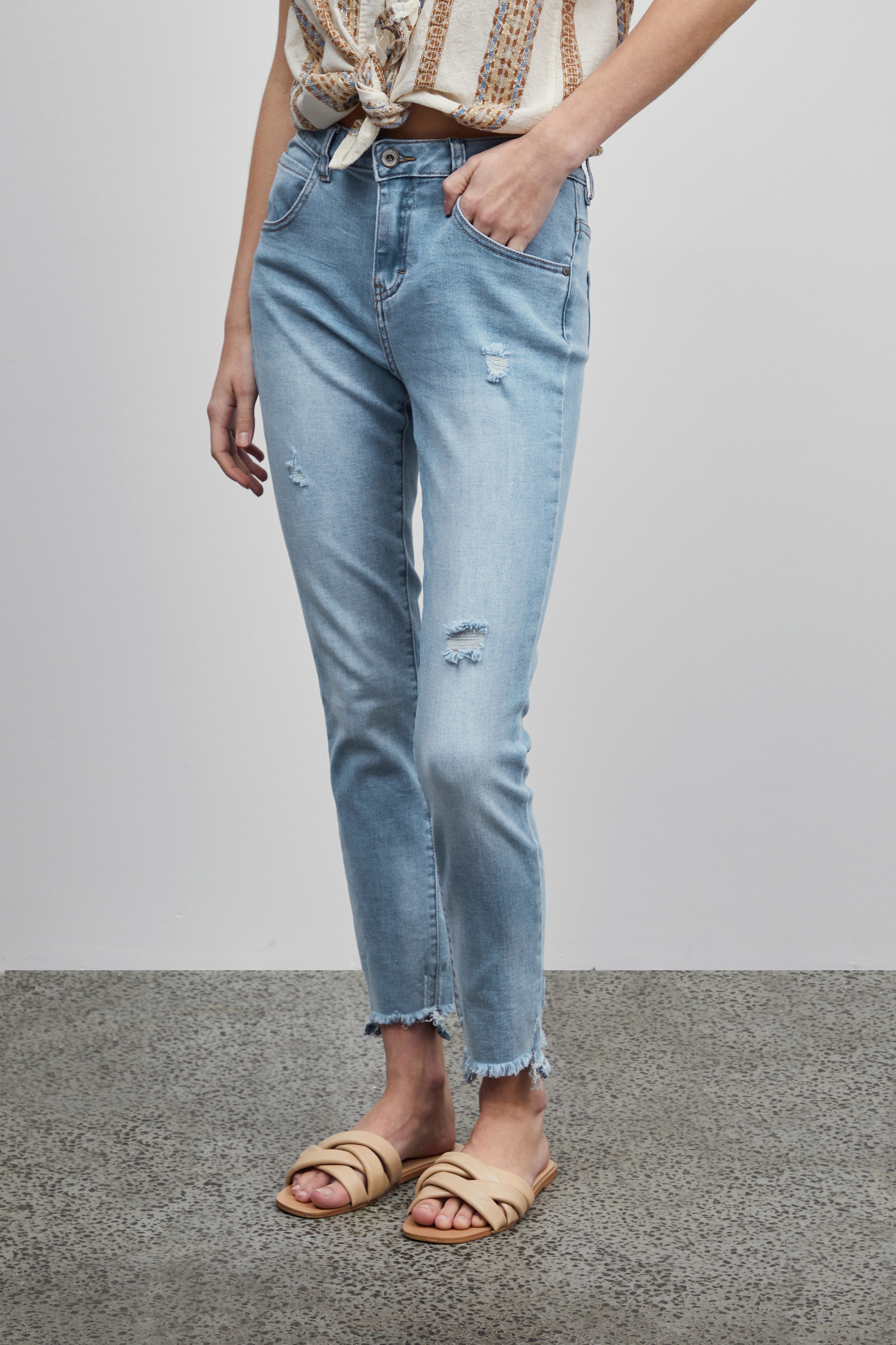 Jeans LOOKBOOK FRONT 22100113-202820
