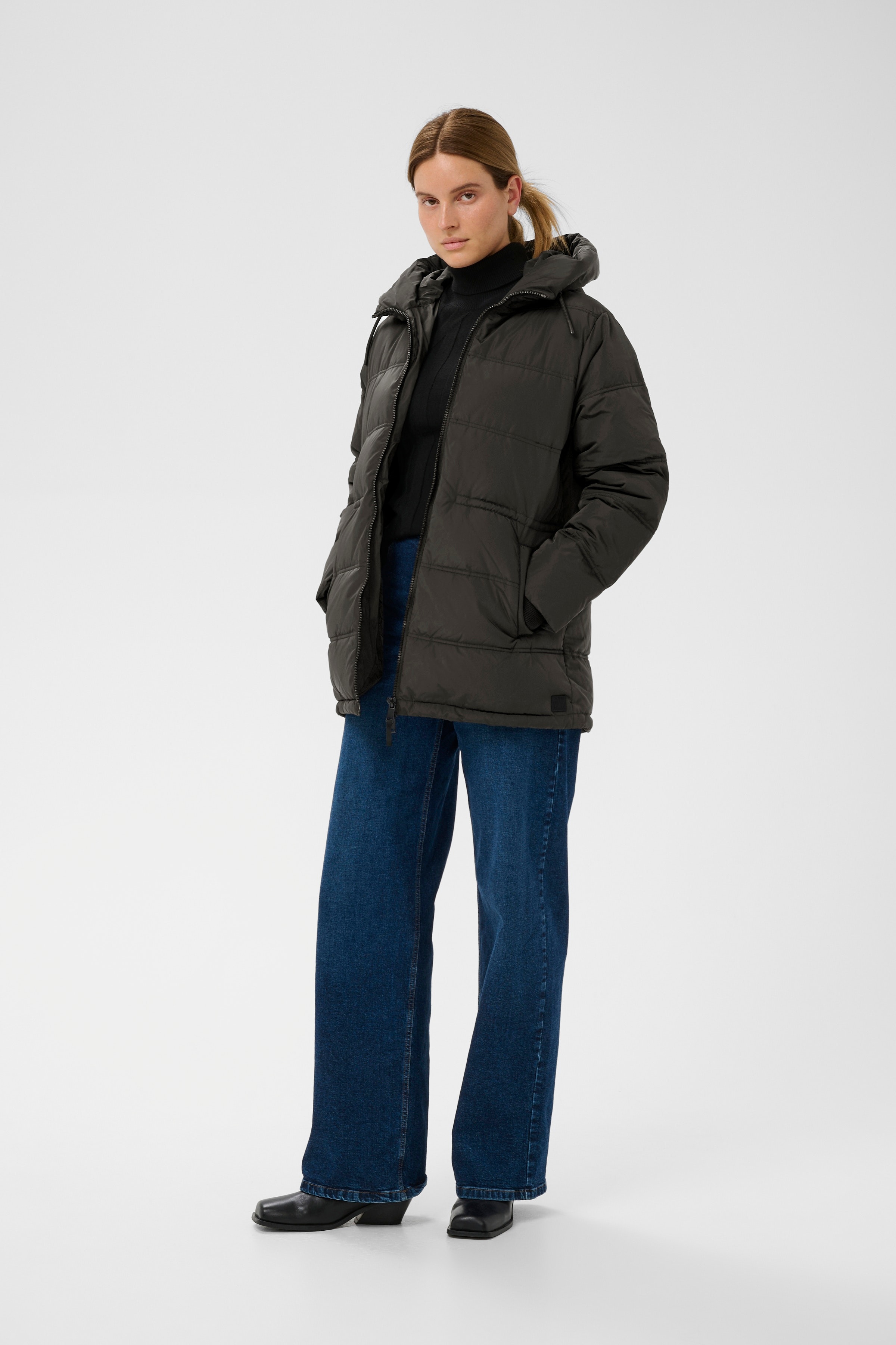 JoleneIW Mantel LOOKBOOK FRONT 30110148-194008