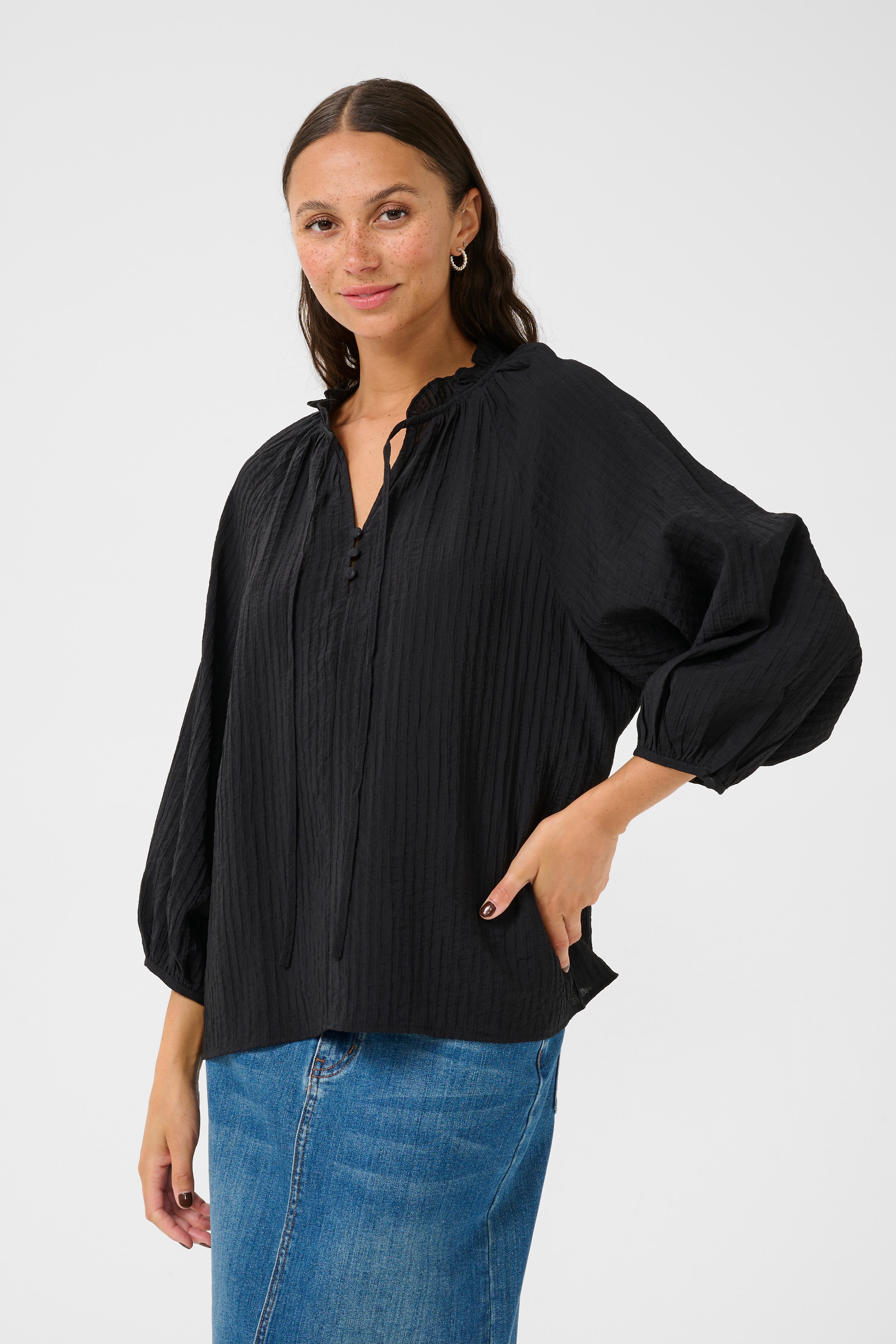 KAlianna Blouse LOOKBOOK FRONT 10509400-100121