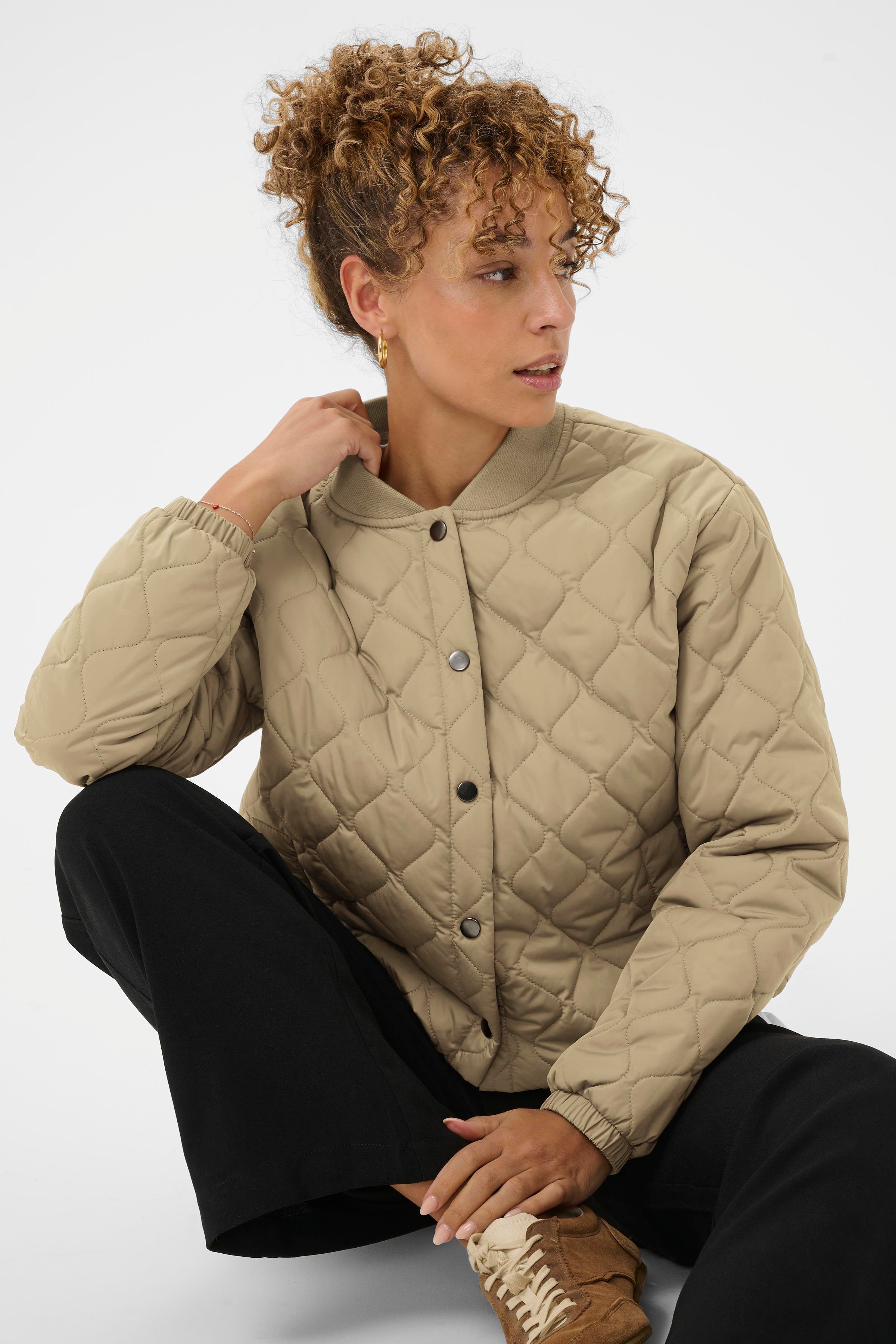 CRArwen Bomber jacket LOOKBOOK DETAIL 10613653-171312