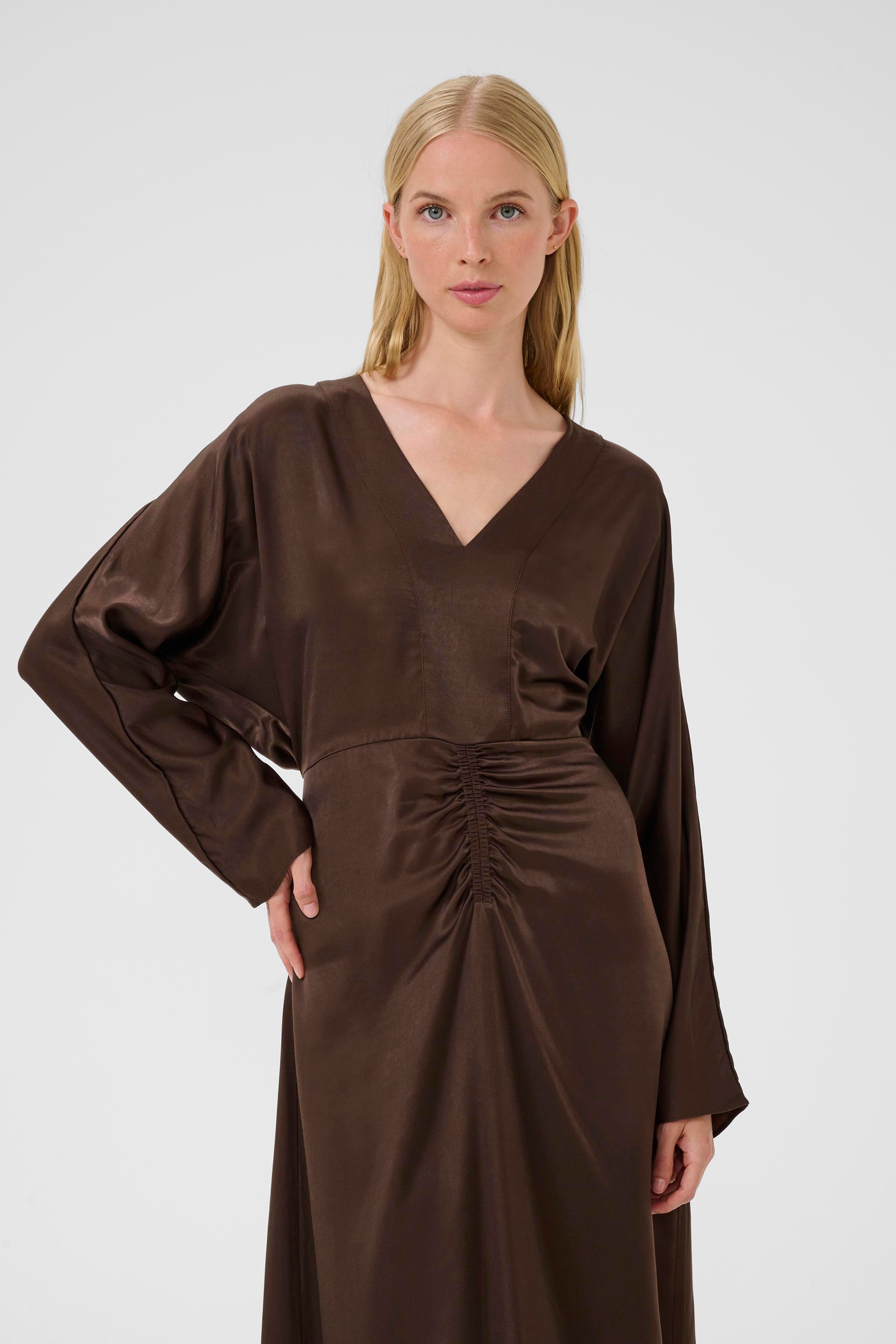 KBBlanca Dress LOOKBOOK FRONT 10105634-191015