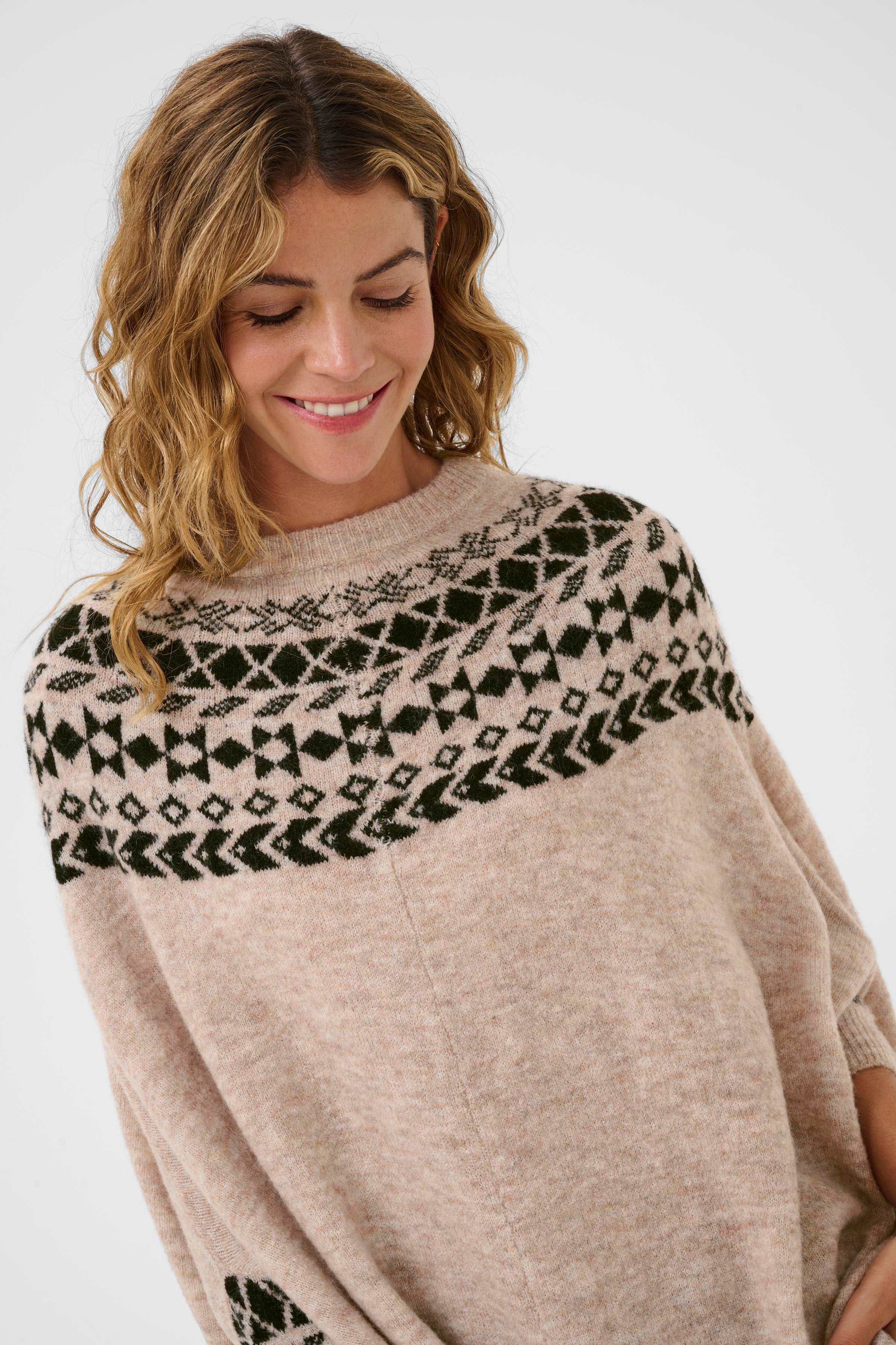 CRCherrie Poncho LOOKBOOK DETAIL 10615072-106445