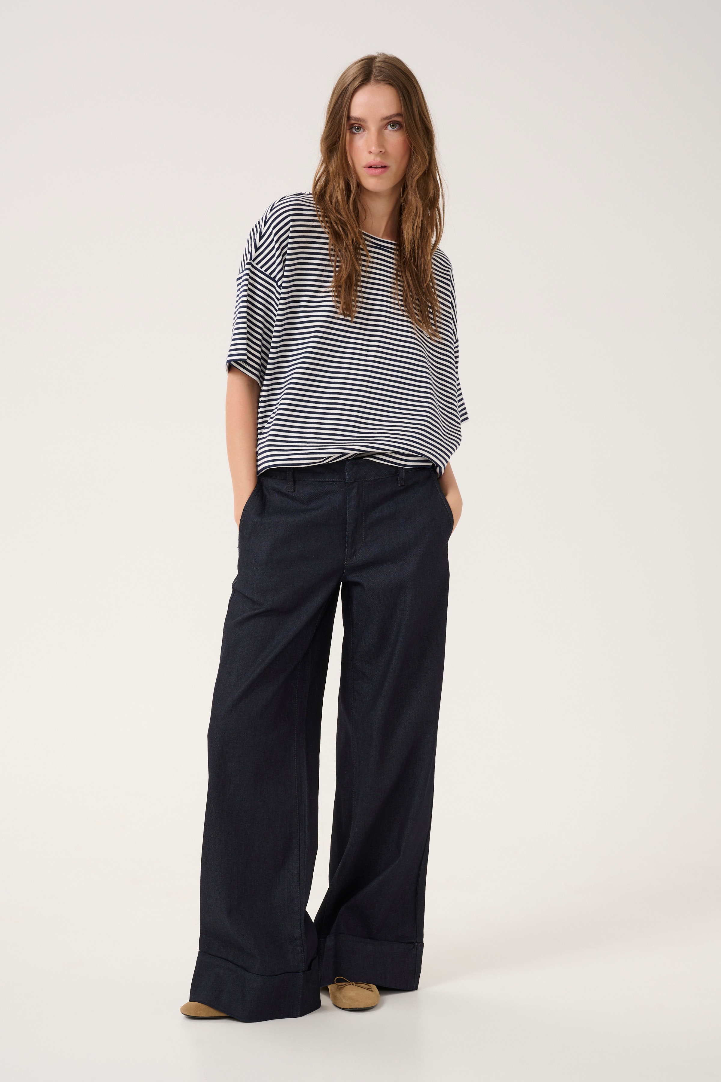 TennaMW Trousers LOOKBOOK FRONT 10705063-100067