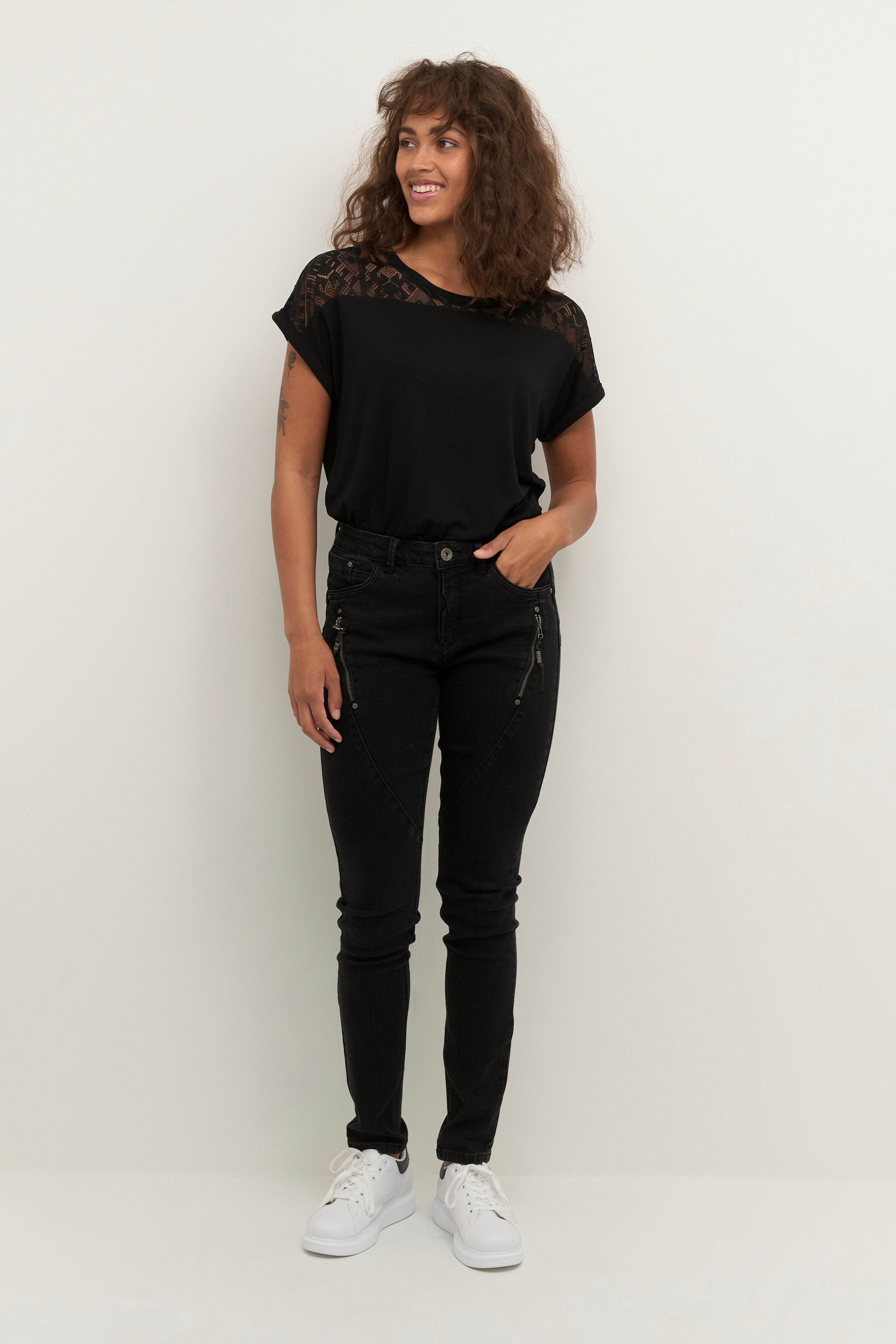 Bibiana Jeans LOOKBOOK FRONT 10602175-103901