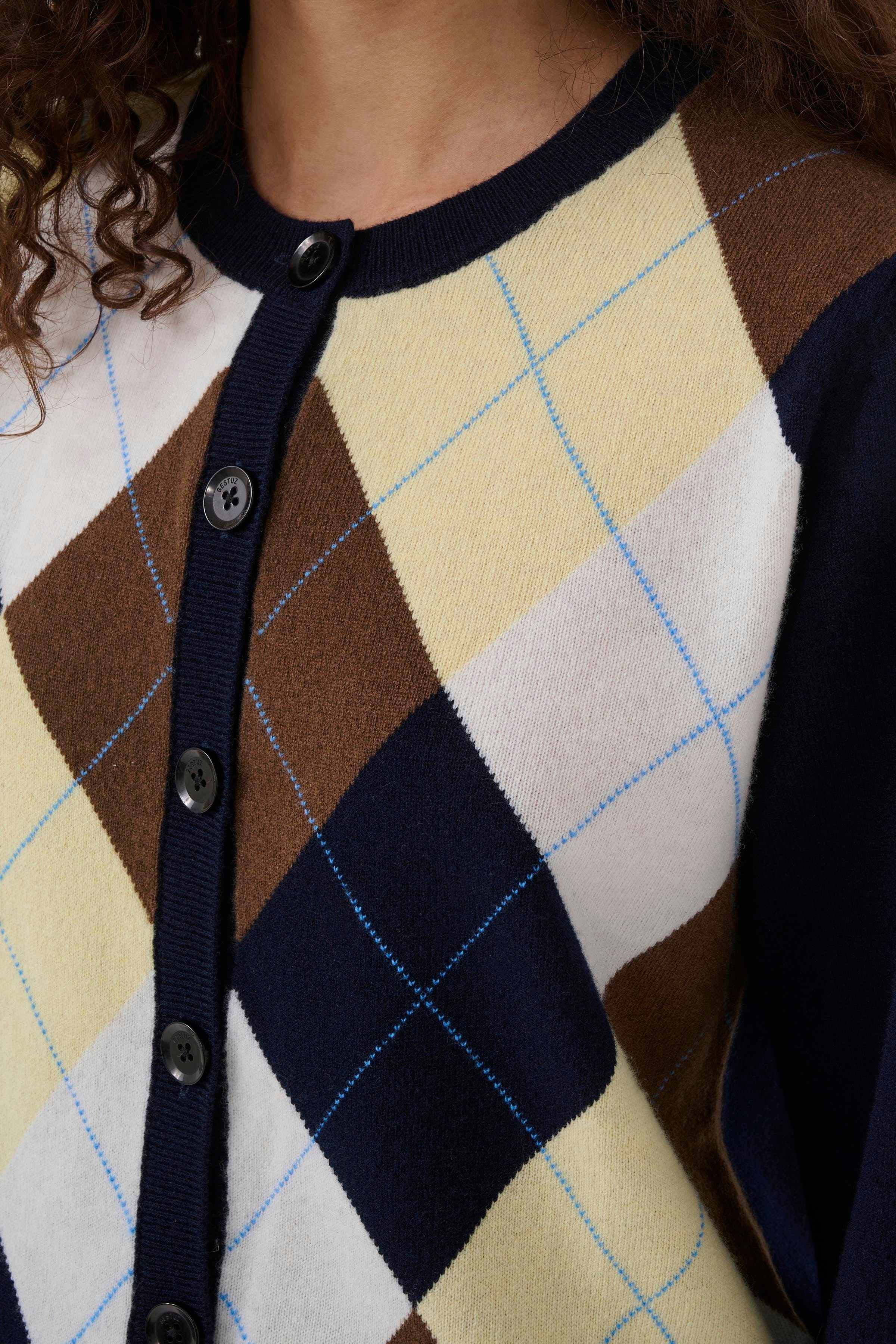 GZmanzi Cardigan LOOKBOOK DETAIL 10910840-108825