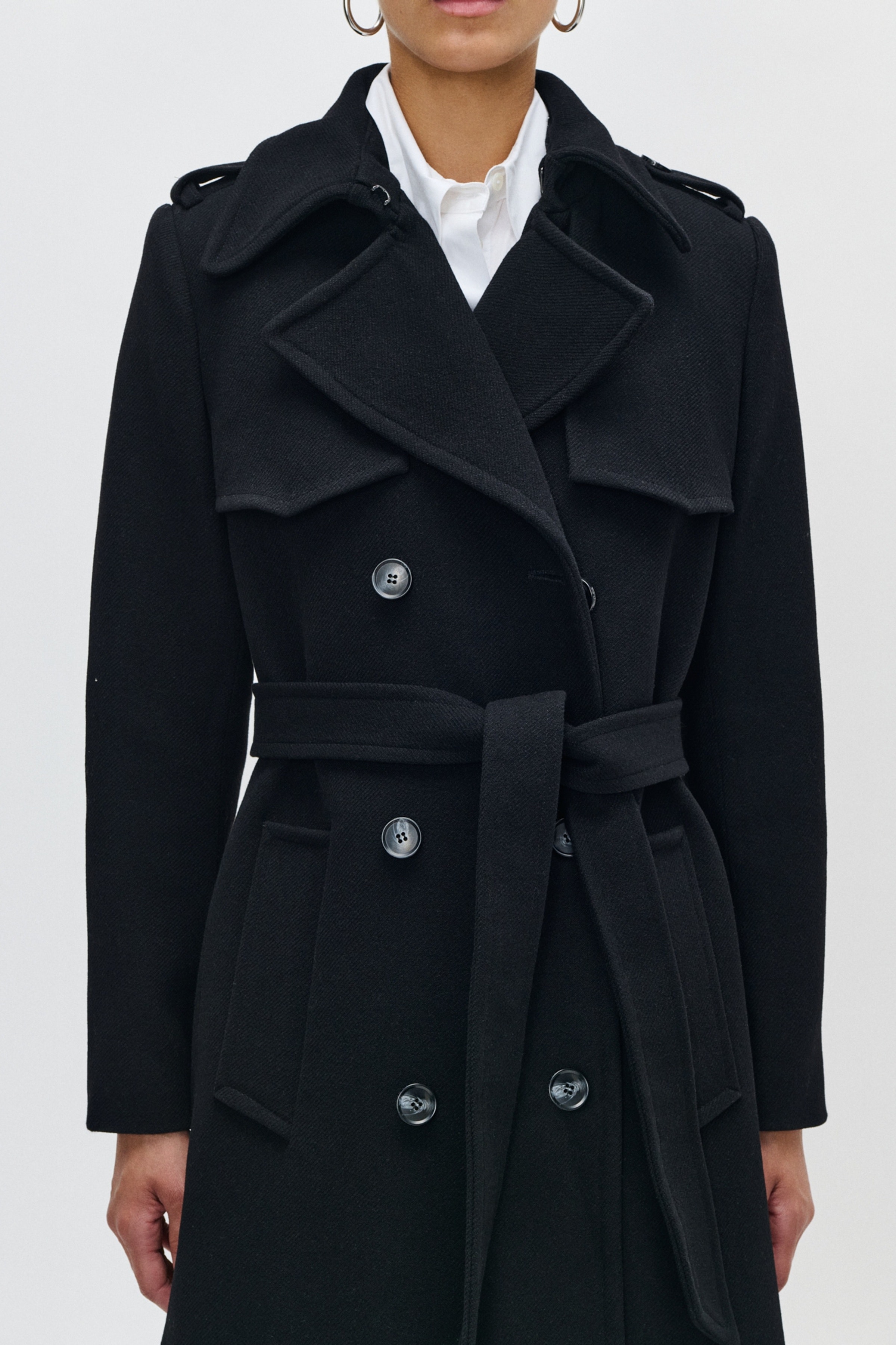 CHARLOTTE ANN COAT LOOKBOOK DETAIL 30600567-BL900