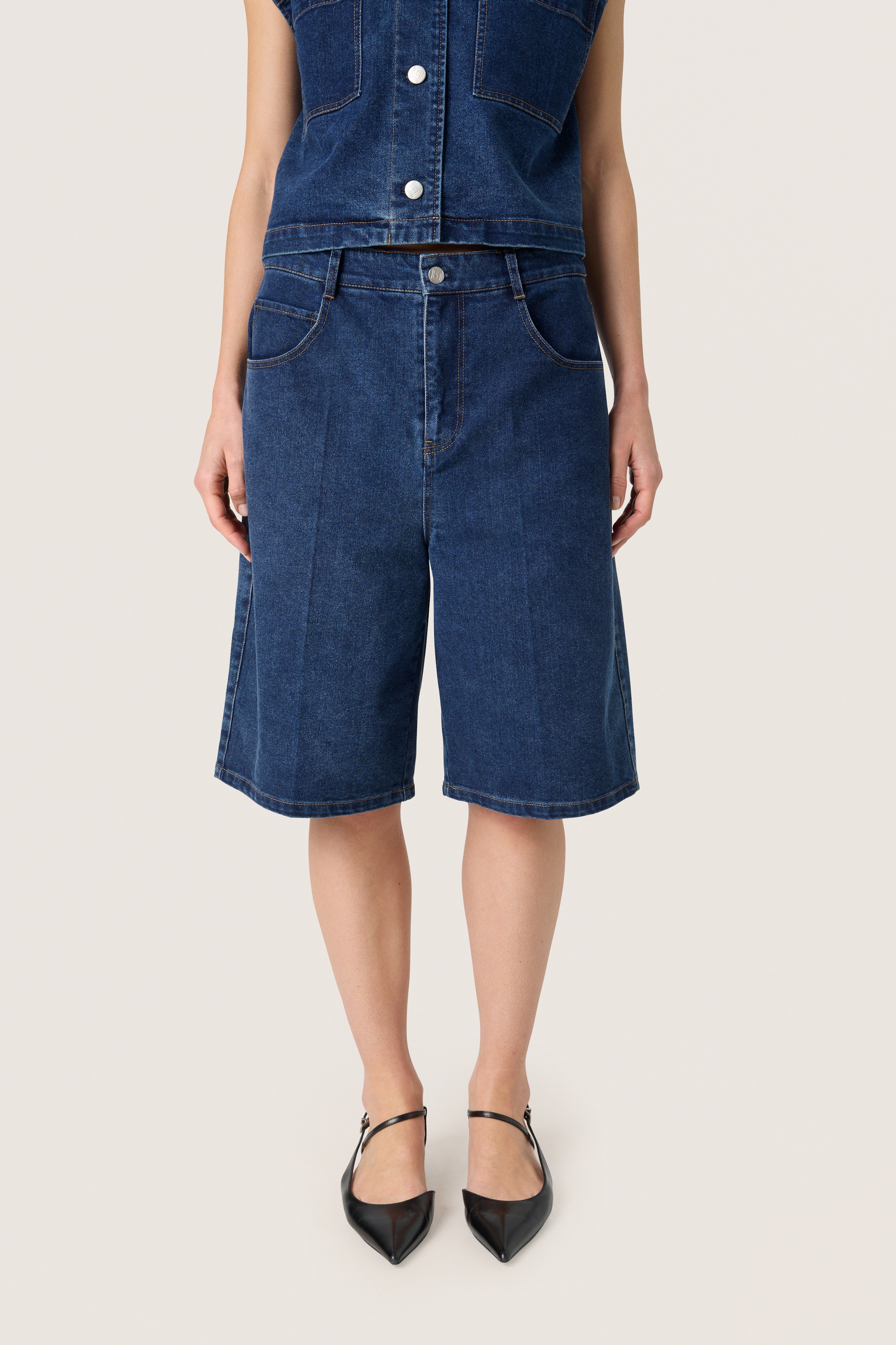 SLCalianna Jorts LOOKBOOK FRONT 30408472-301728