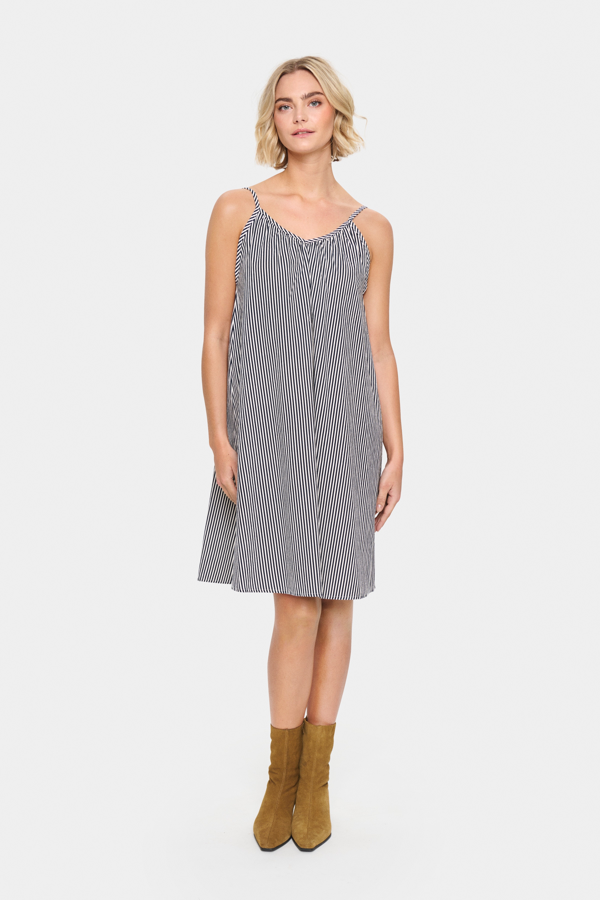 ZalindaSZ Kjole LOOKBOOK FRONT 30514143-303492