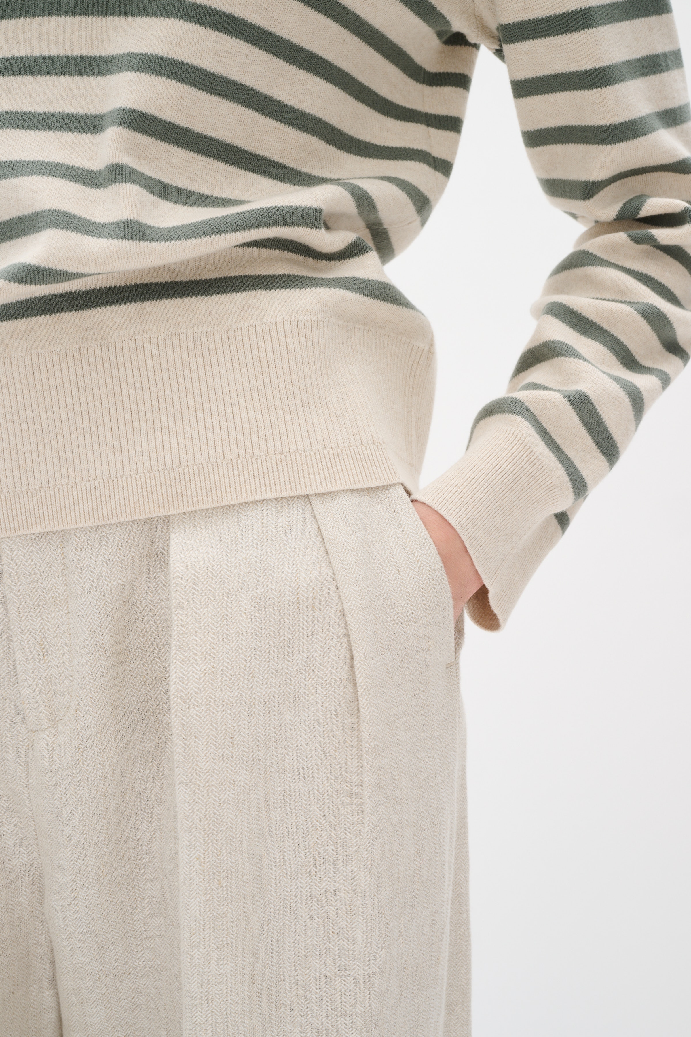 WallisIW Pullover LOOKBOOK DETAIL 30110296-303570