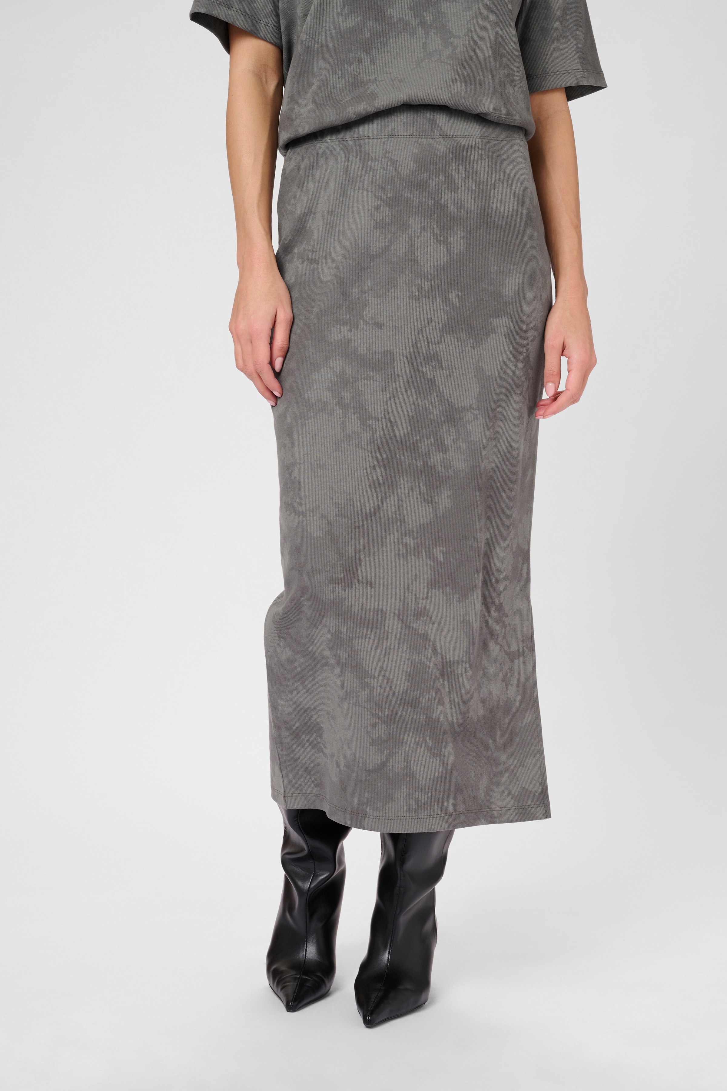 CUhamo Skirt LOOKBOOK FRONT 50112246-500071