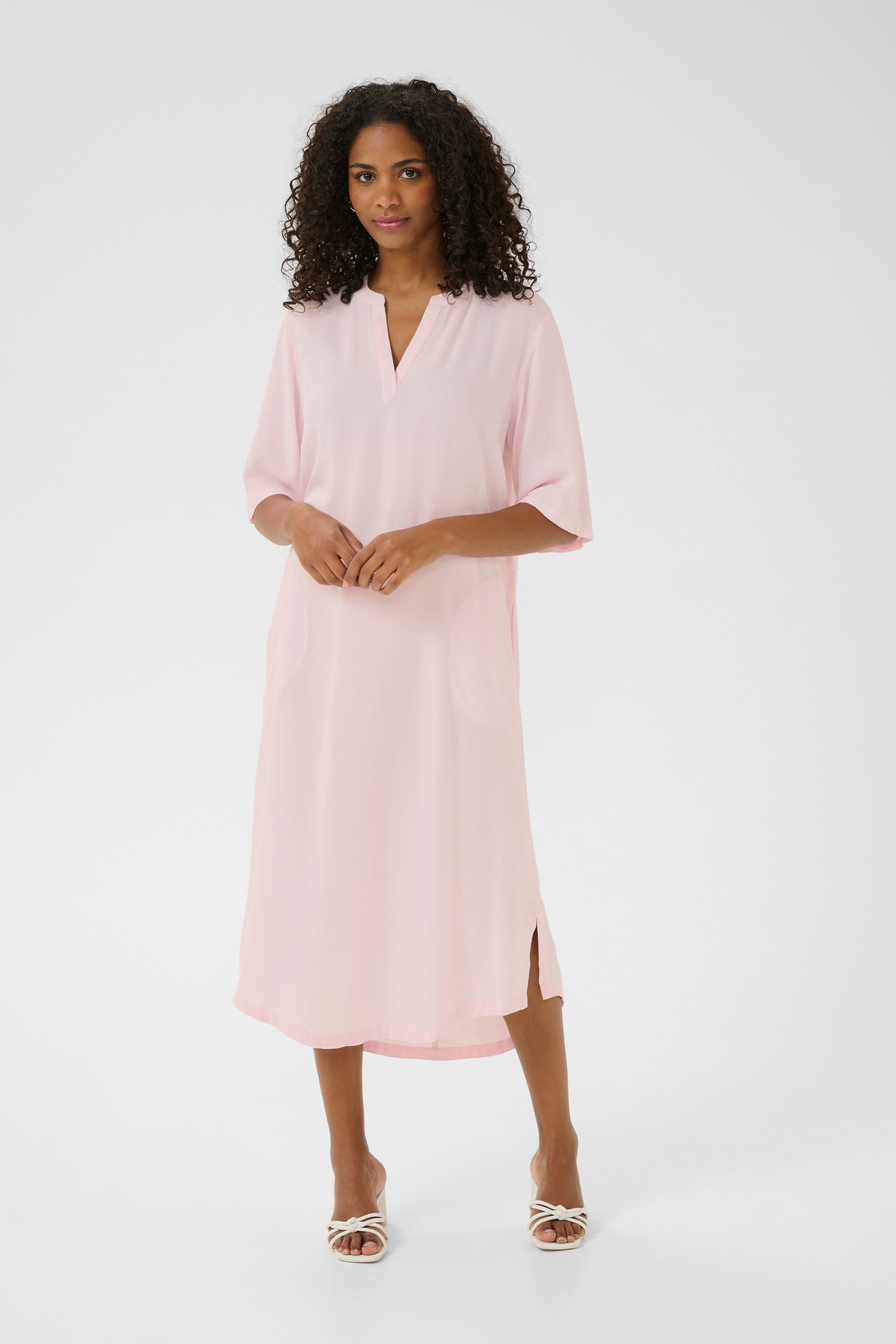 KAmilia Lin kjole LOOKBOOK FRONT 10508312-133405