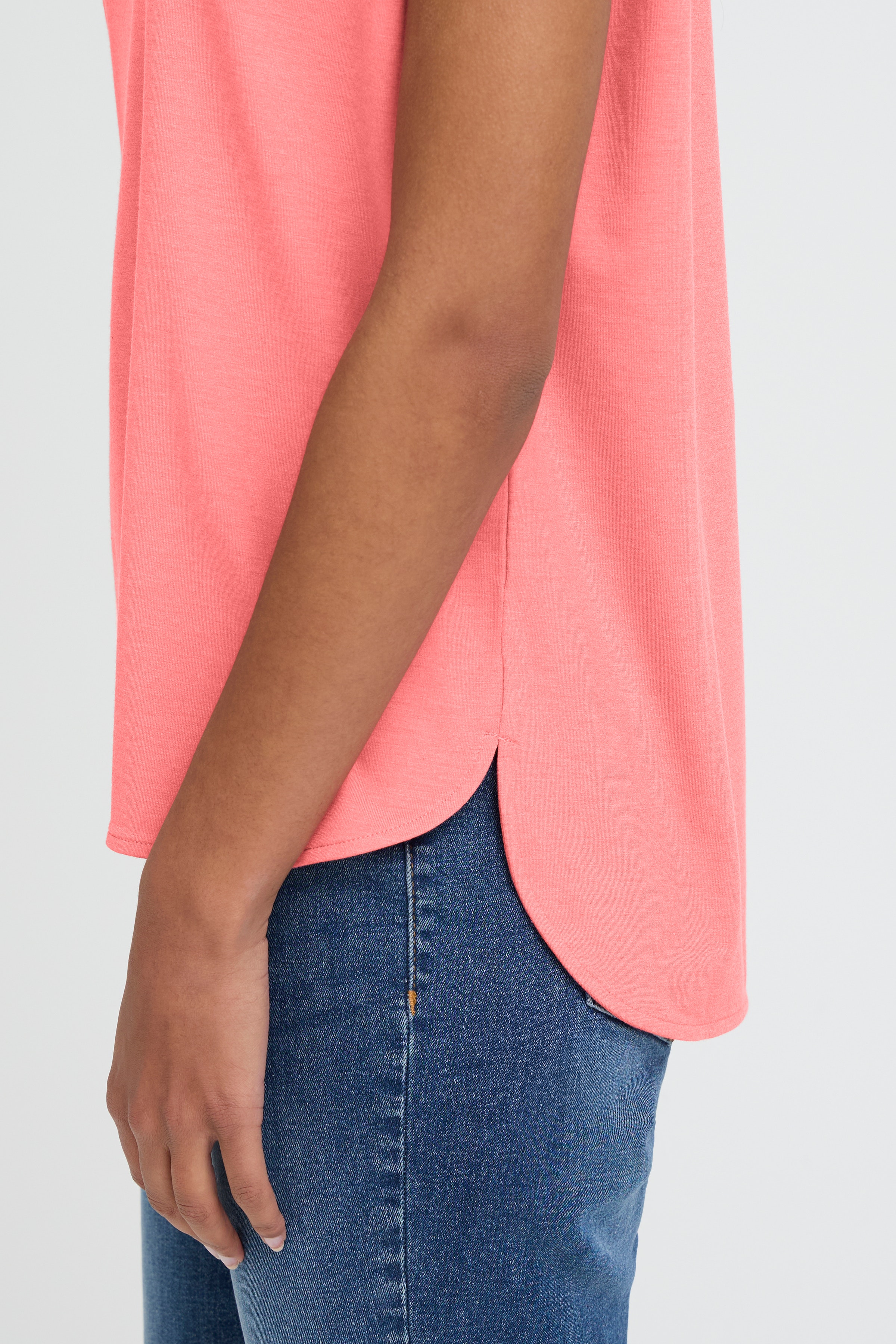 IHREBELLY T-shirt LOOKBOOK DETAIL 20125199-181756