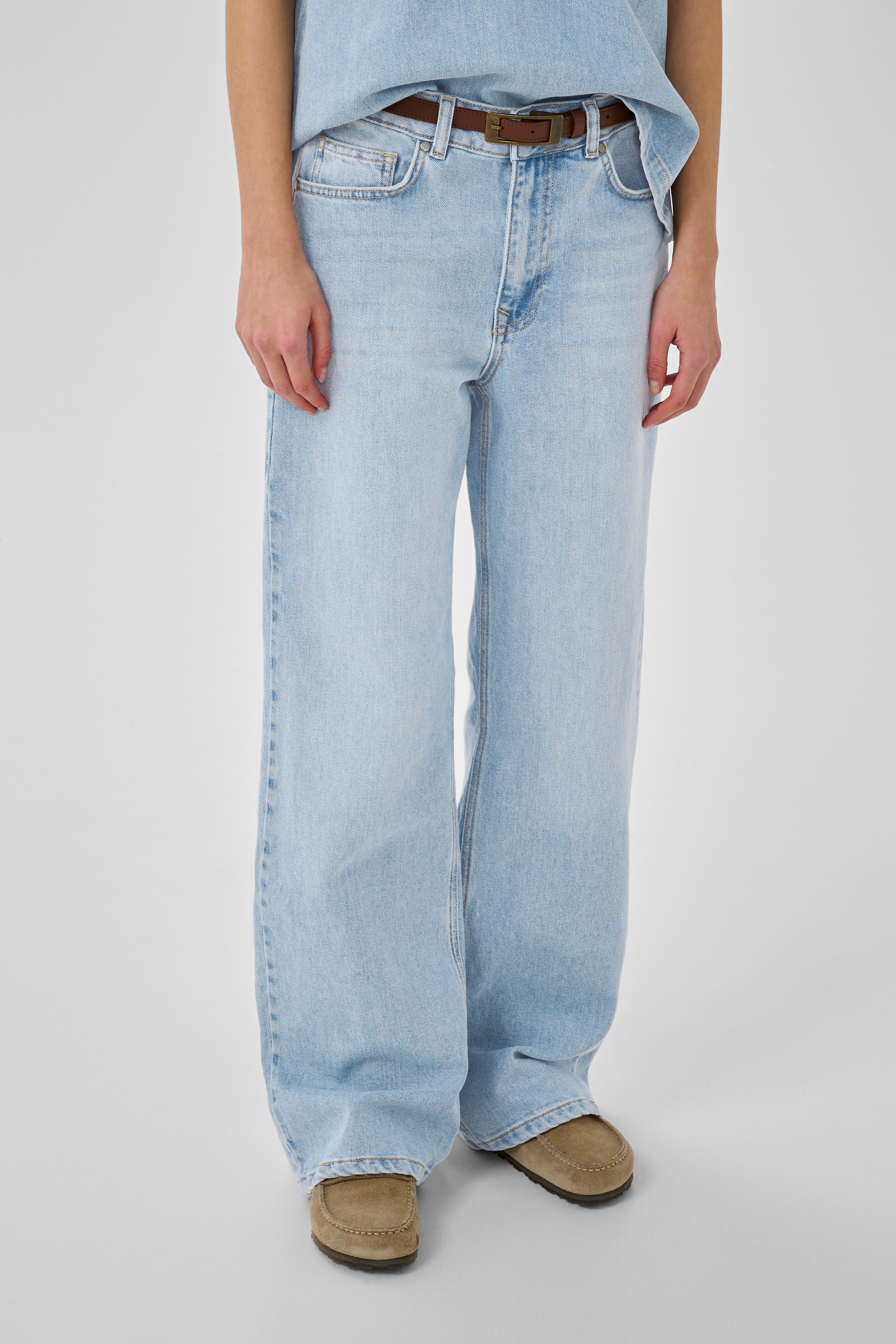 05 THE LOUIS HIGH WIDE LOOKBOOK FRONT 10704222-100045