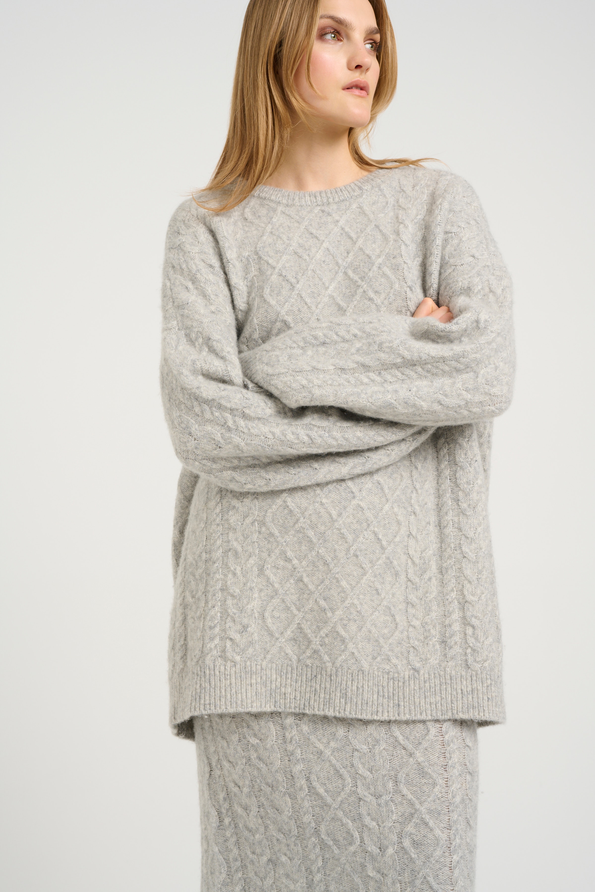 AdieGZ Pullover LOOKBOOK FRONT 10909702-106847