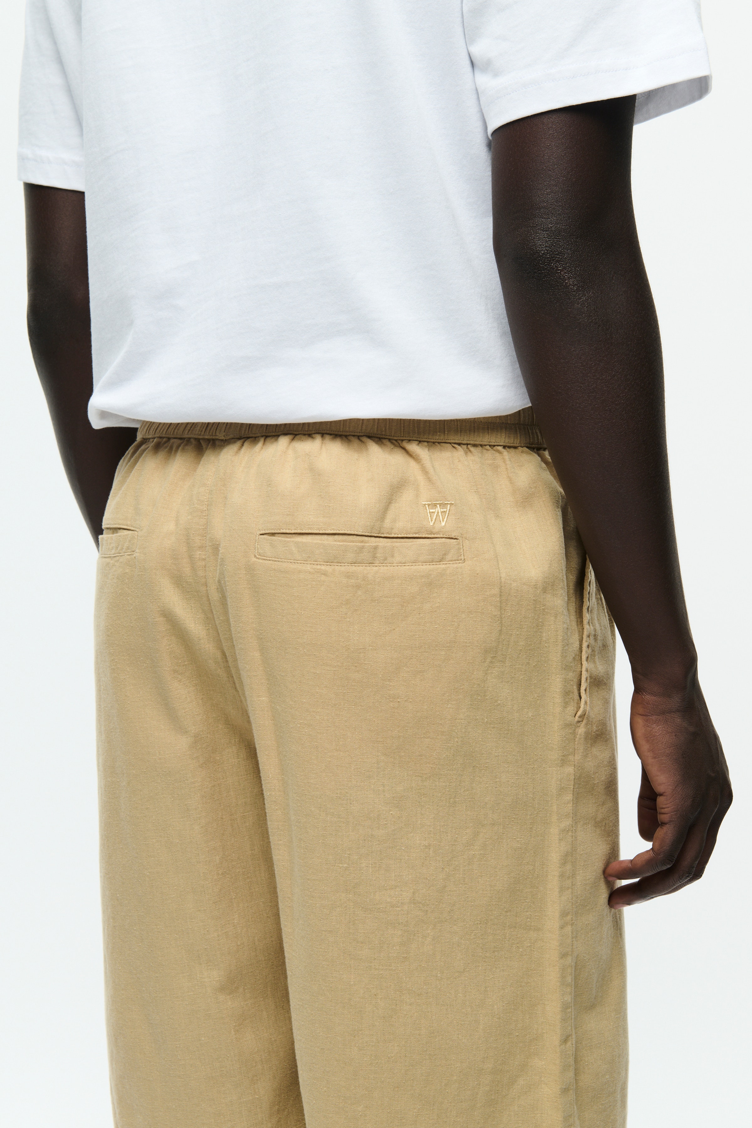 WWenoch Linen Shorts in starfish color | WoodWood