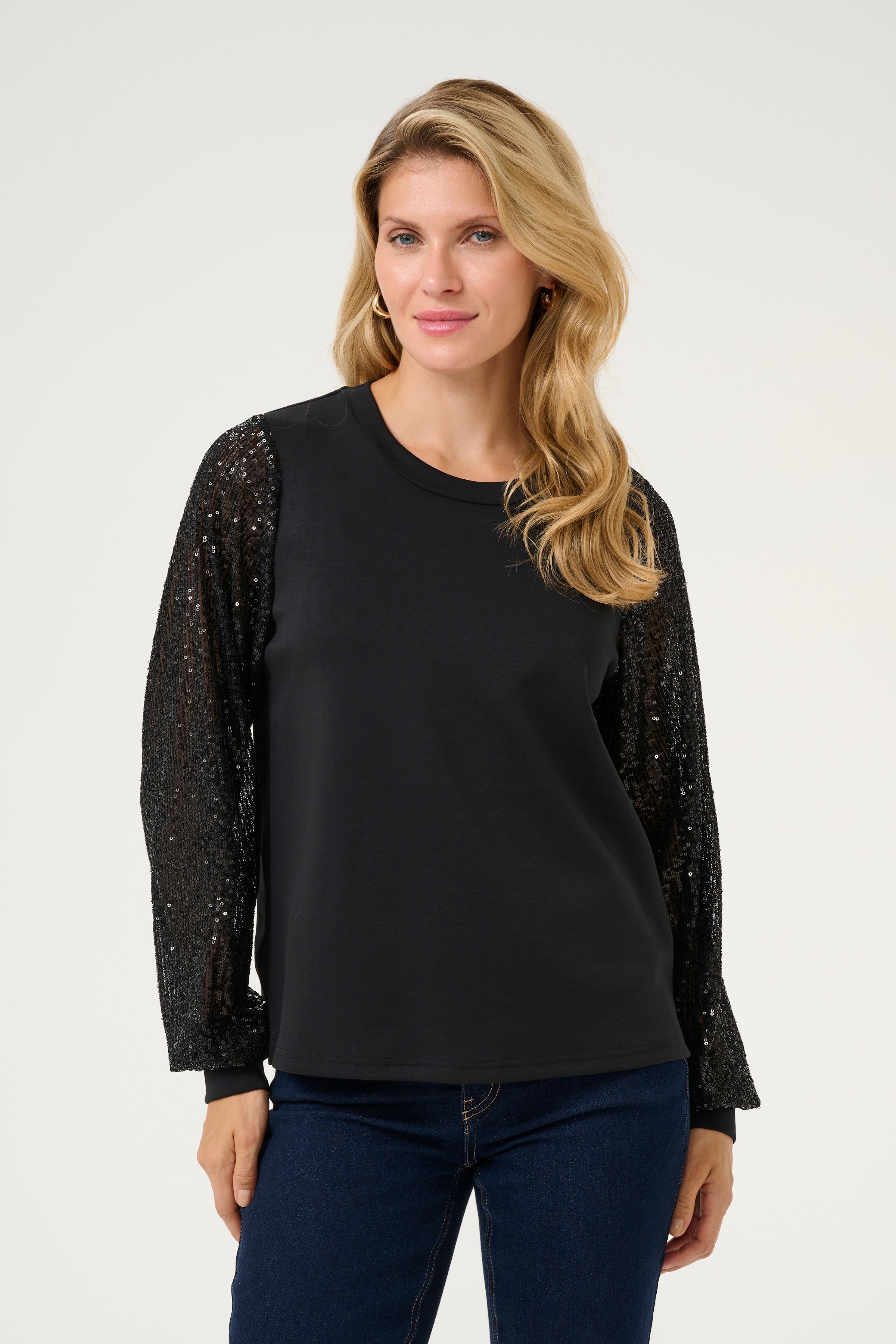 CUsula Sequin Blouse LOOKBOOK FRONT 50111314-500012