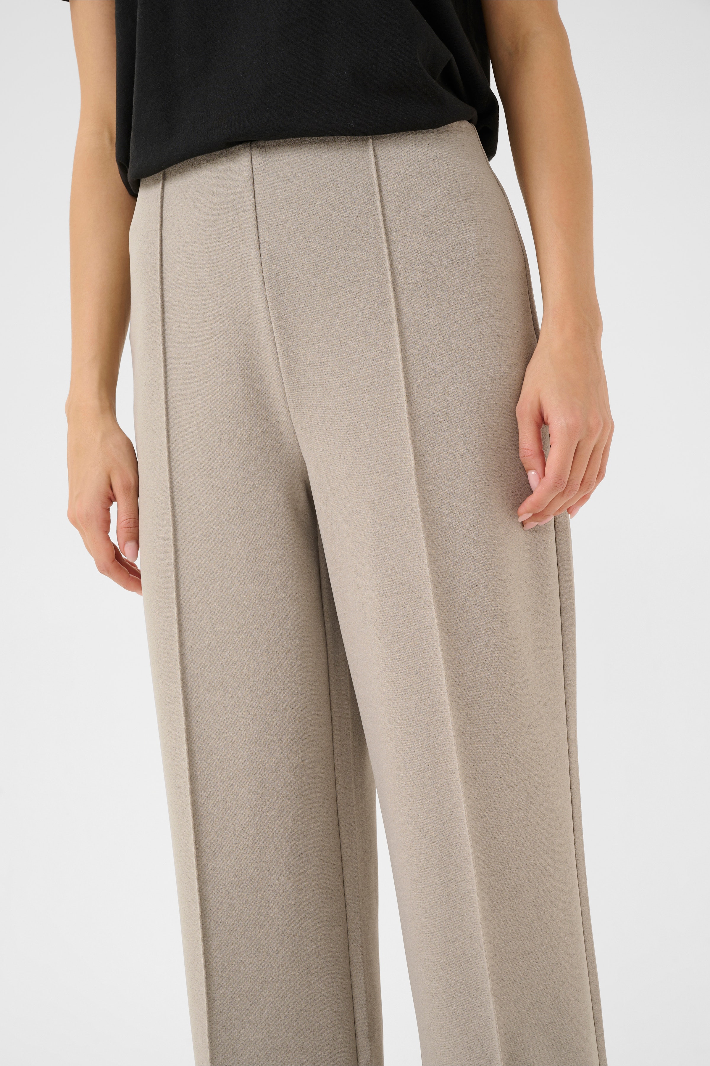 KAthea Trousers LOOKBOOK DETAIL 10510234-170205