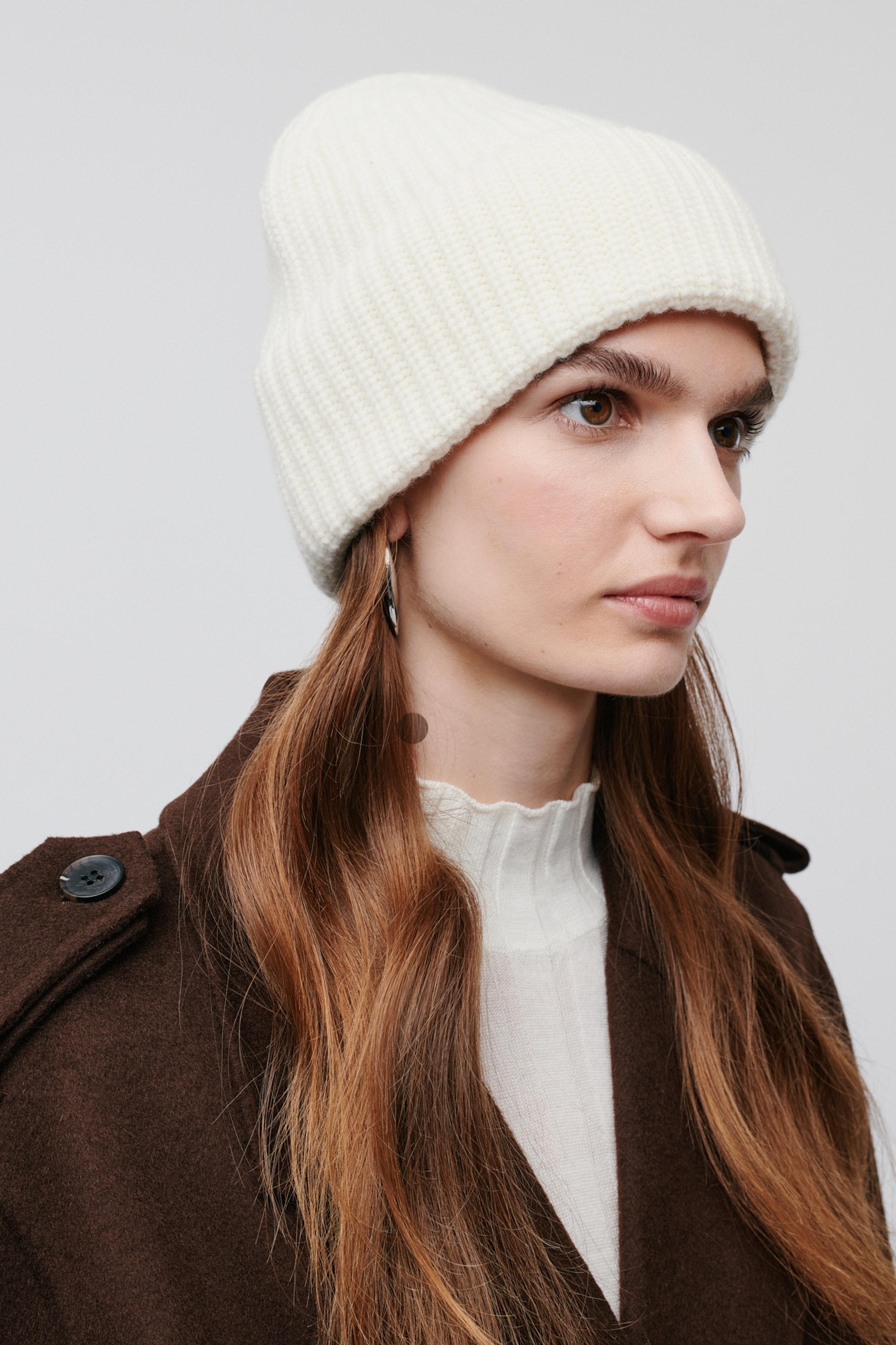 AMBER Hat LOOKBOOK DETAIL 30600431-WH020