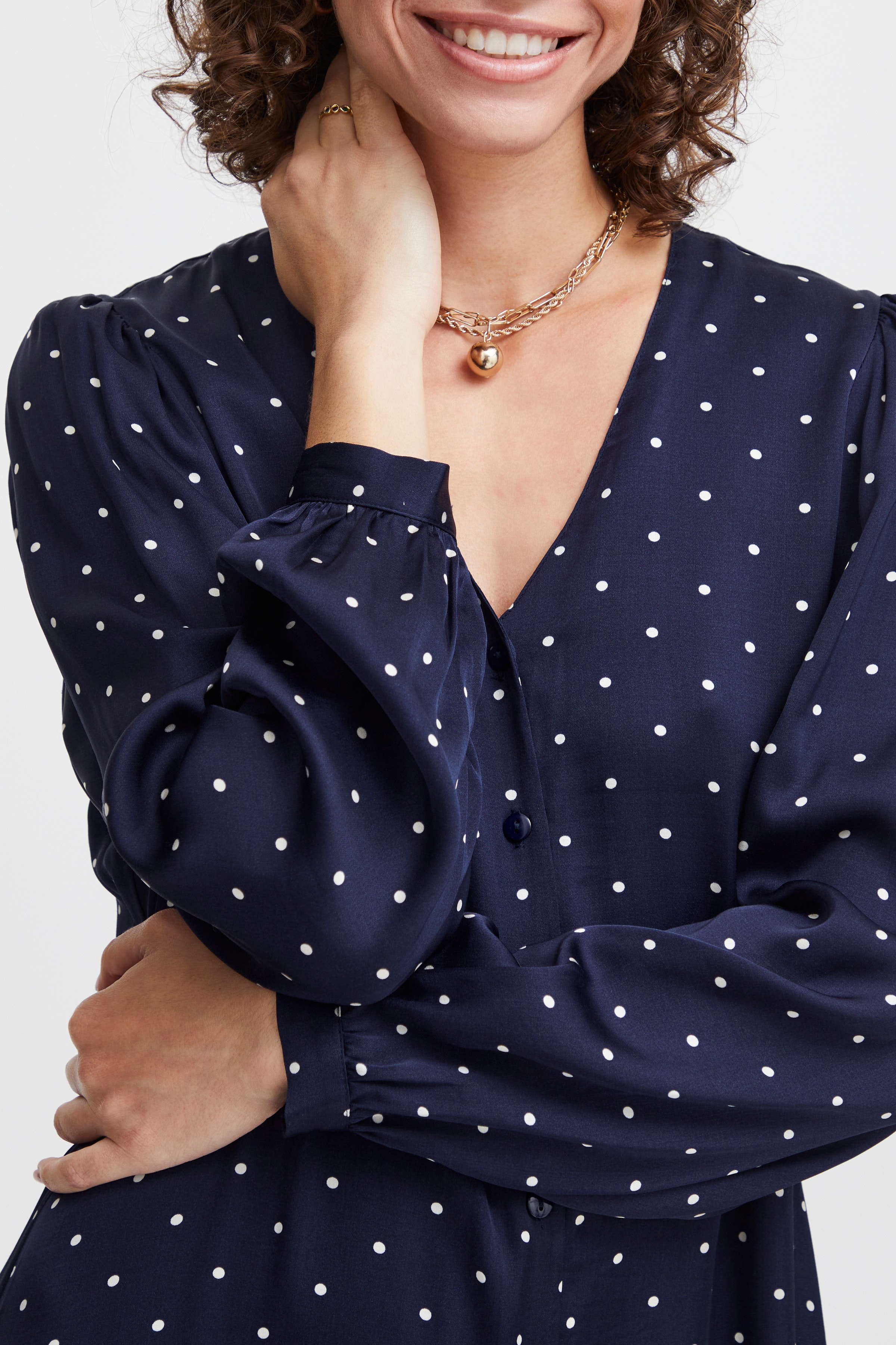 IRBERNADOTTE Robe LOOKBOOK DETAIL 20119514-193831