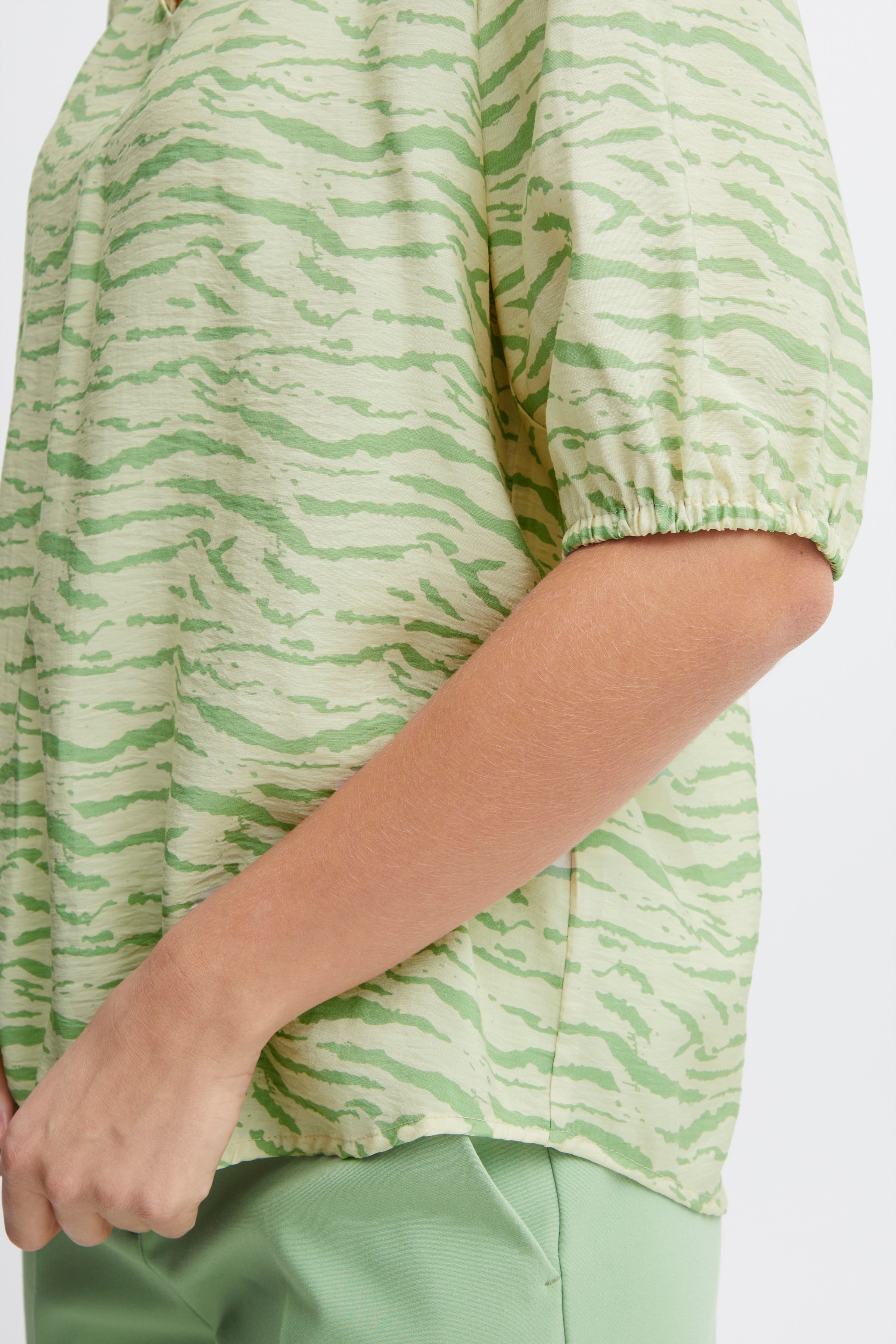 FRNITA Blus LOOKBOOK DETAIL 20611923-201884